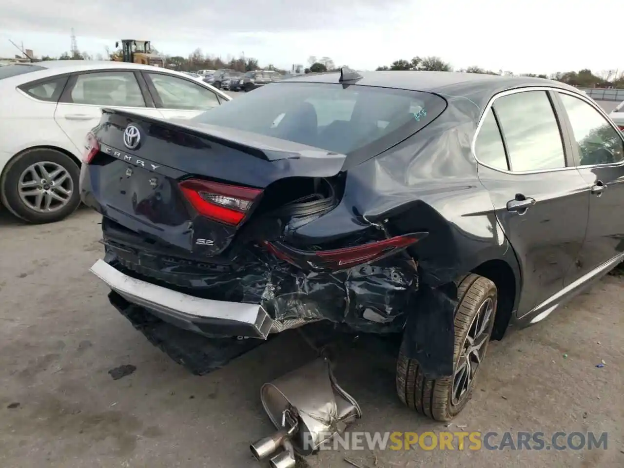 9 Photograph of a damaged car 4T1G11AK7MU432743 TOYOTA CAMRY 2021