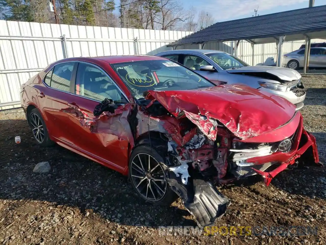 1 Photograph of a damaged car 4T1G11AK7MU467850 TOYOTA CAMRY 2021