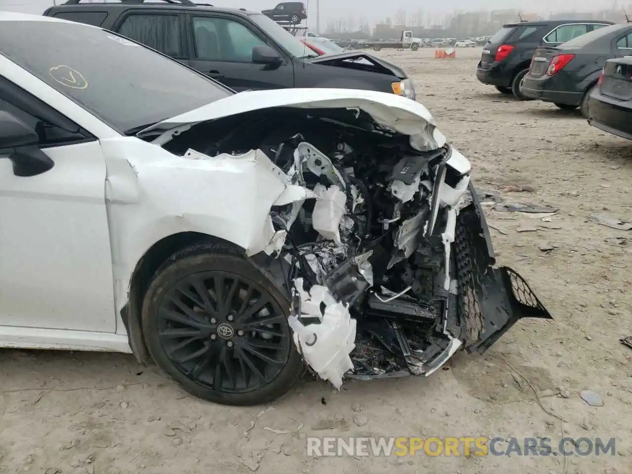 10 Photograph of a damaged car 4T1G11AK7MU472577 TOYOTA CAMRY 2021