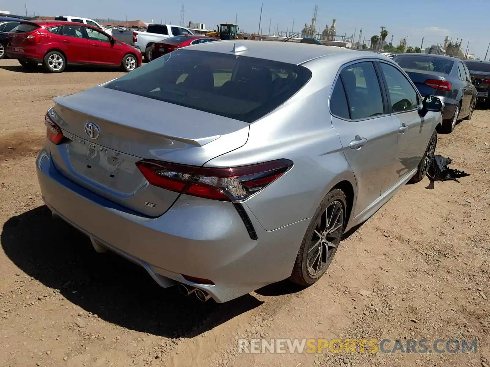 4 Photograph of a damaged car 4T1G11AK7MU473857 TOYOTA CAMRY 2021