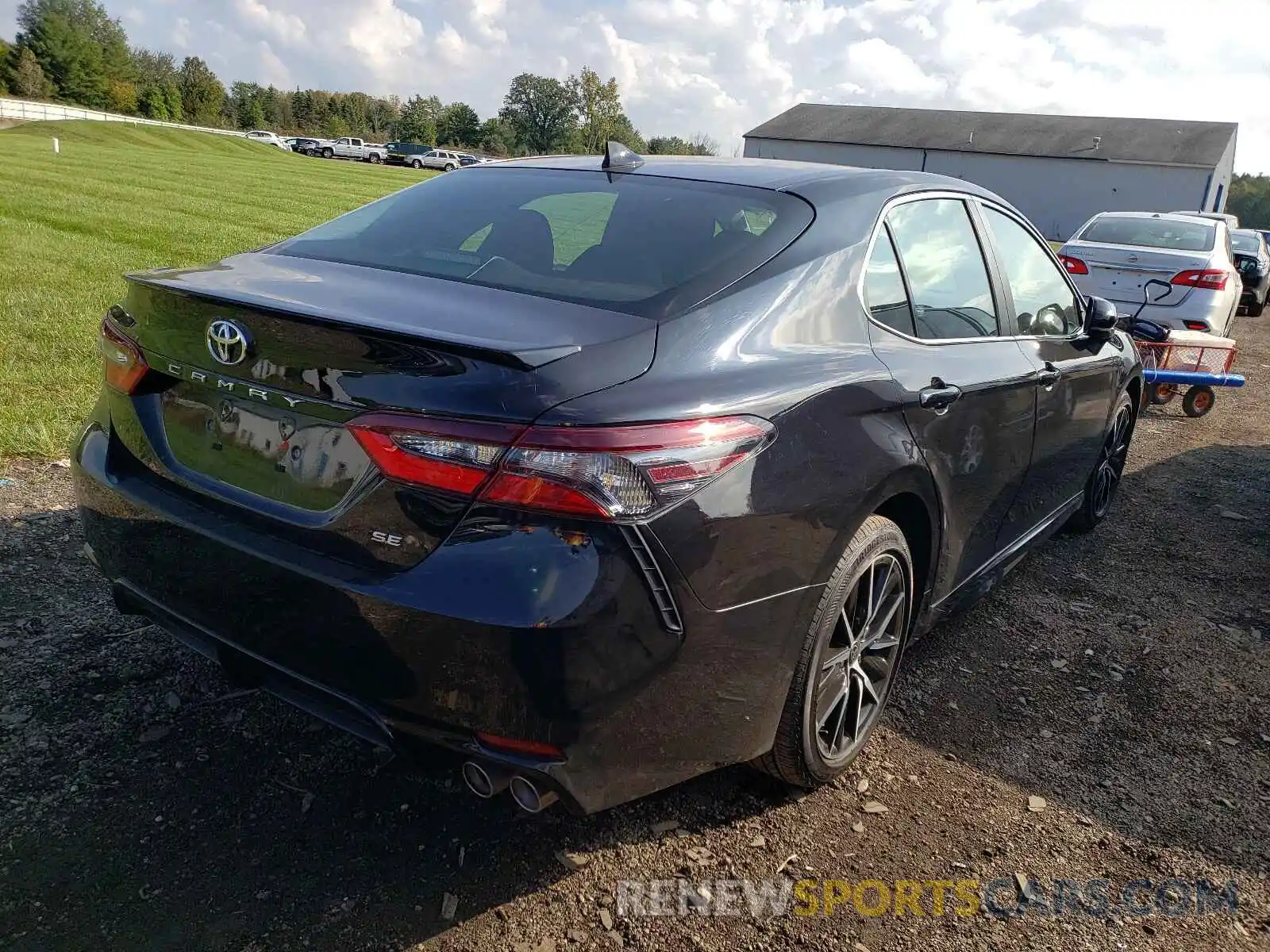 4 Photograph of a damaged car 4T1G11AK7MU475673 TOYOTA CAMRY 2021