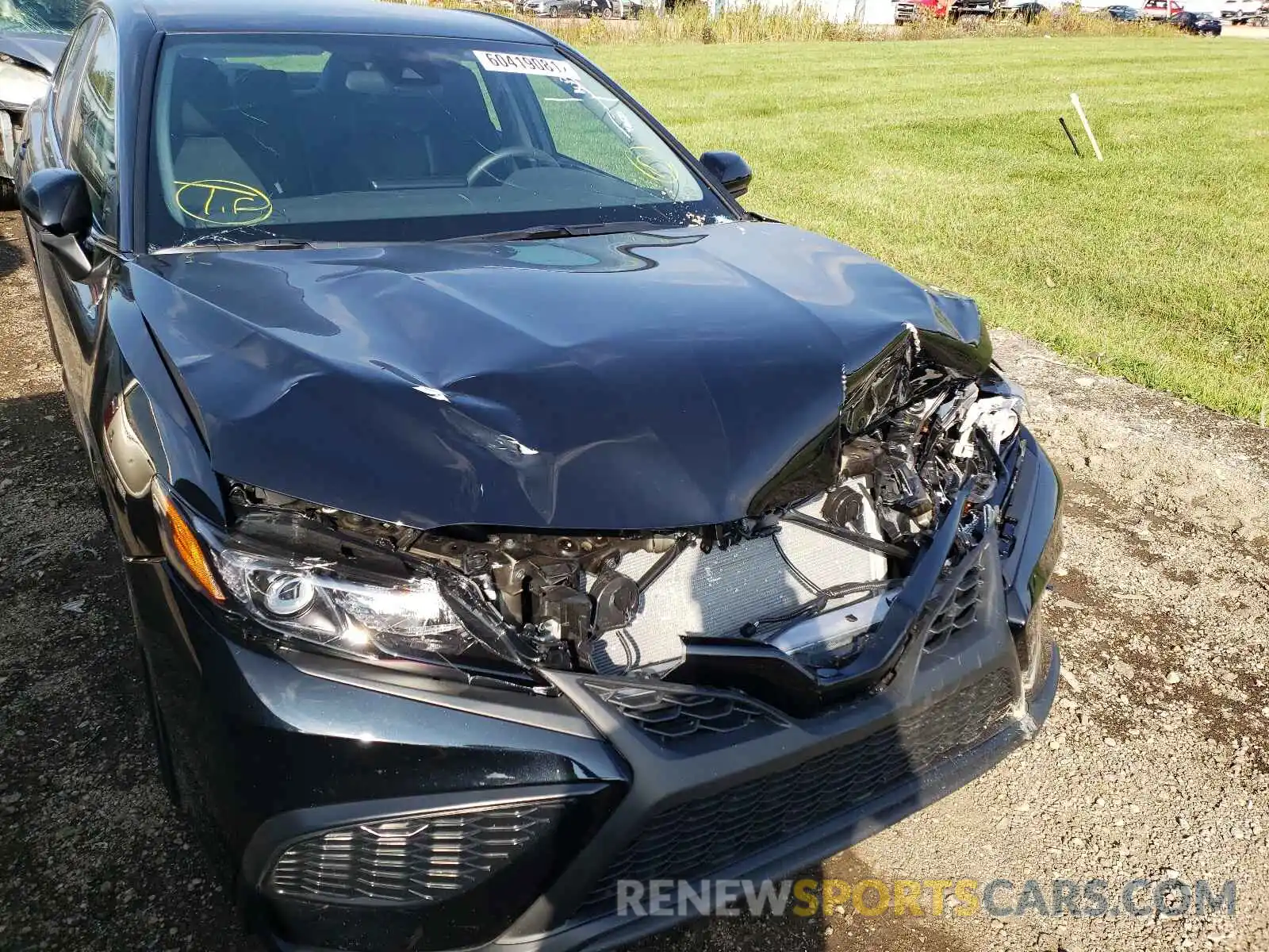 9 Photograph of a damaged car 4T1G11AK7MU475673 TOYOTA CAMRY 2021