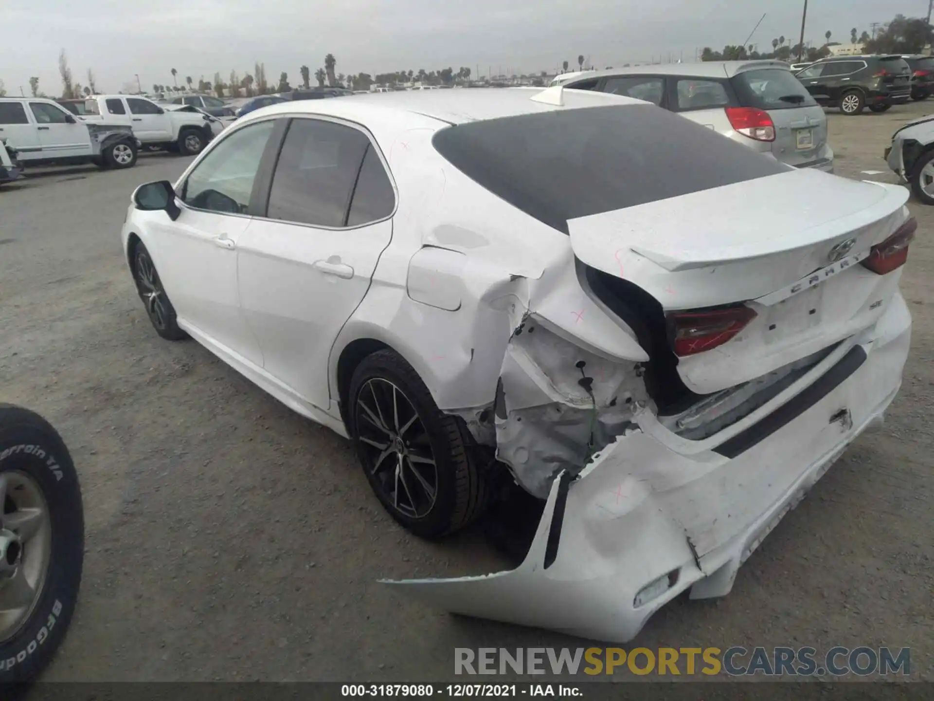 3 Photograph of a damaged car 4T1G11AK7MU485975 TOYOTA CAMRY 2021