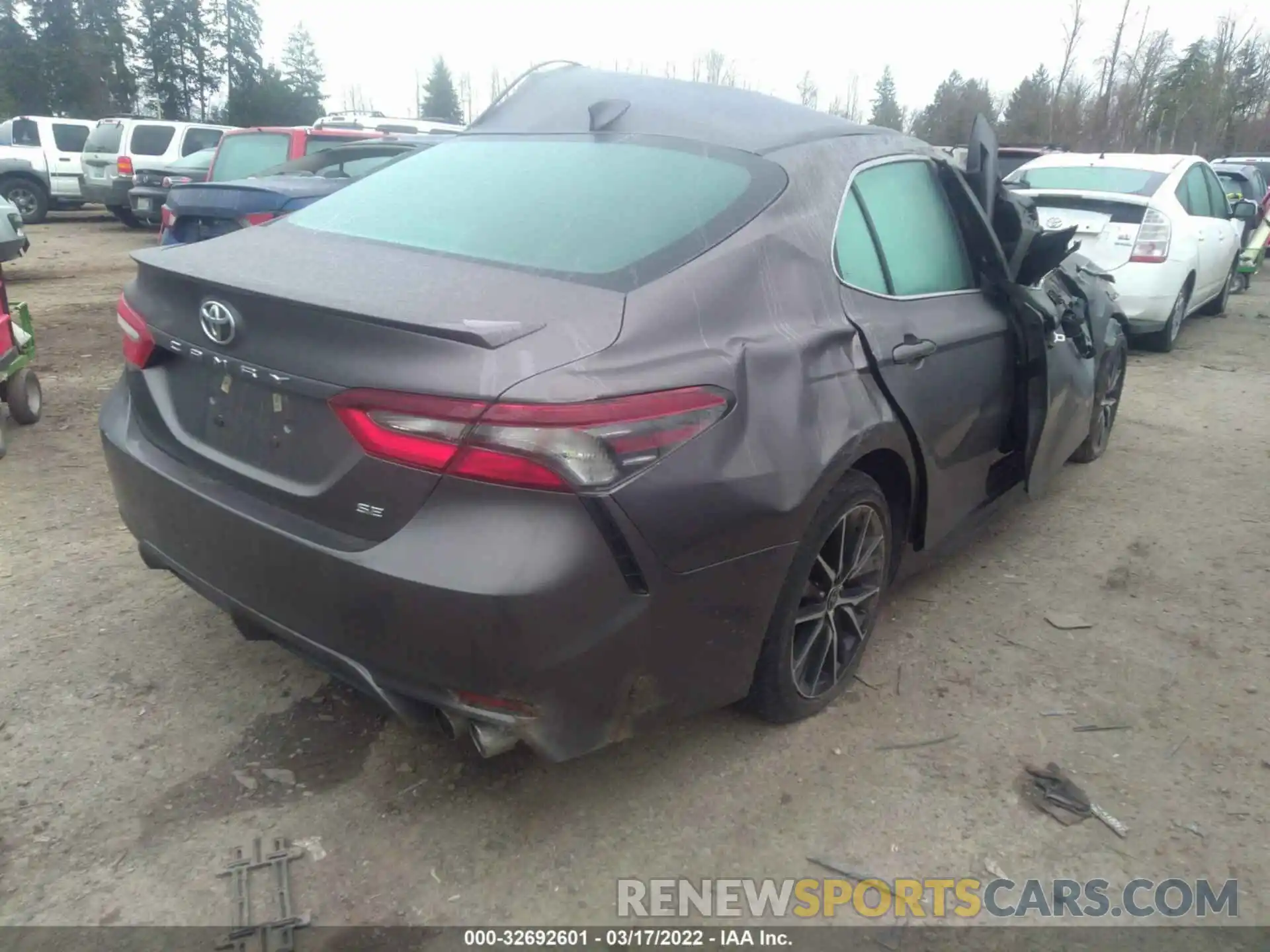 4 Photograph of a damaged car 4T1G11AK7MU486768 TOYOTA CAMRY 2021