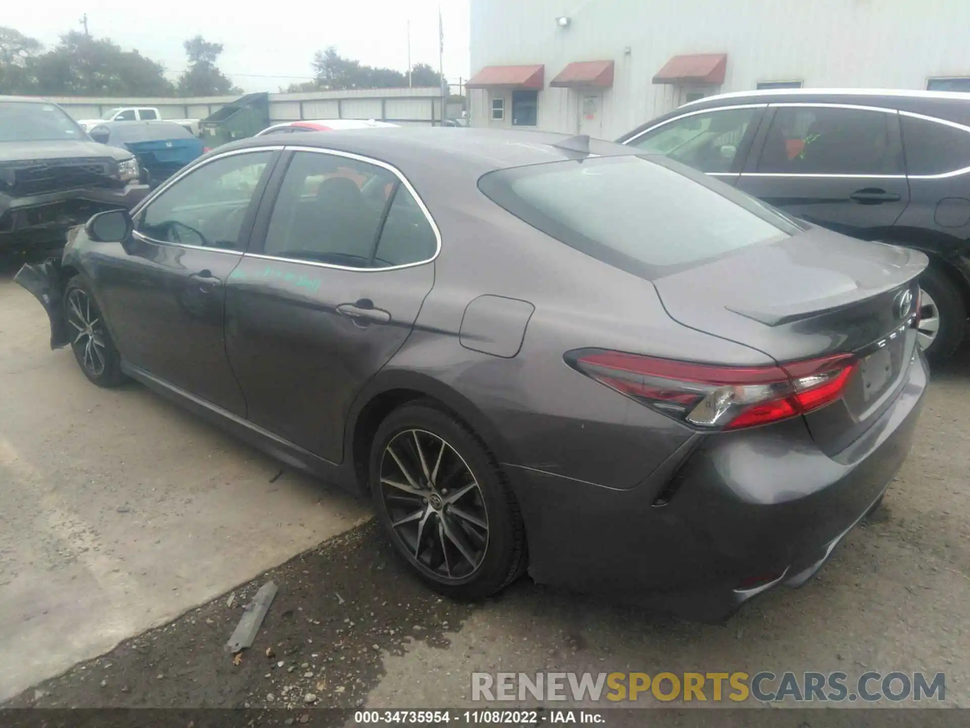 3 Photograph of a damaged car 4T1G11AK7MU516240 TOYOTA CAMRY 2021