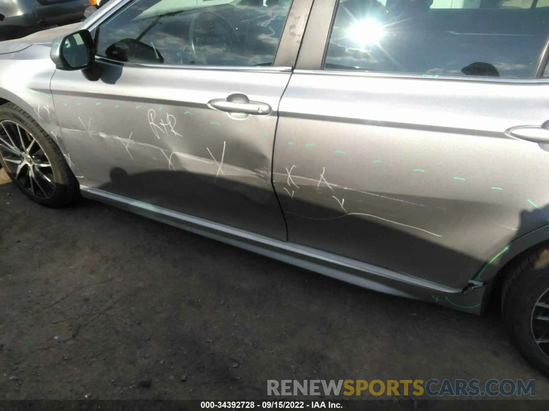 6 Photograph of a damaged car 4T1G11AK7MU520174 TOYOTA CAMRY 2021