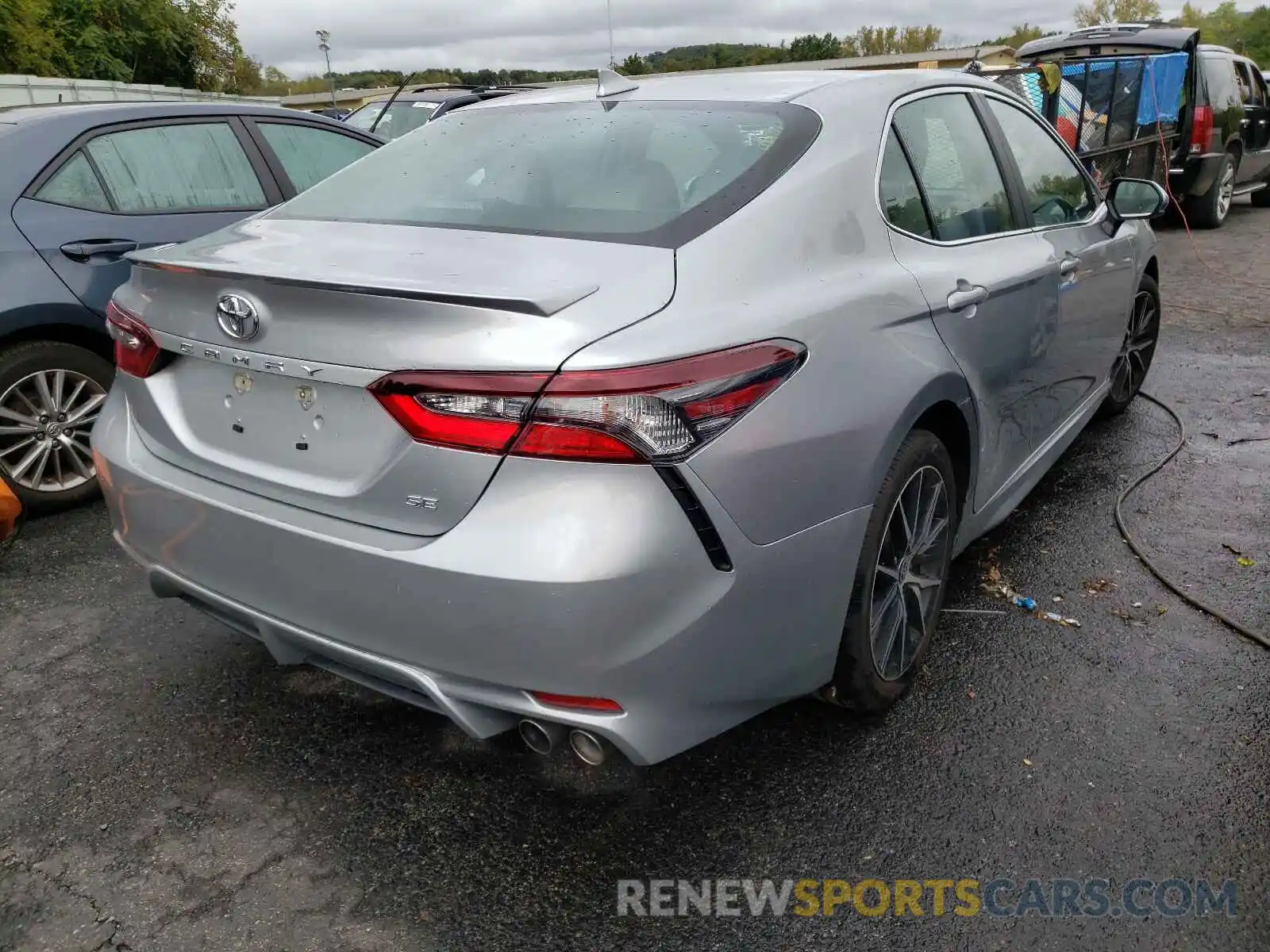 4 Photograph of a damaged car 4T1G11AK7MU522300 TOYOTA CAMRY 2021