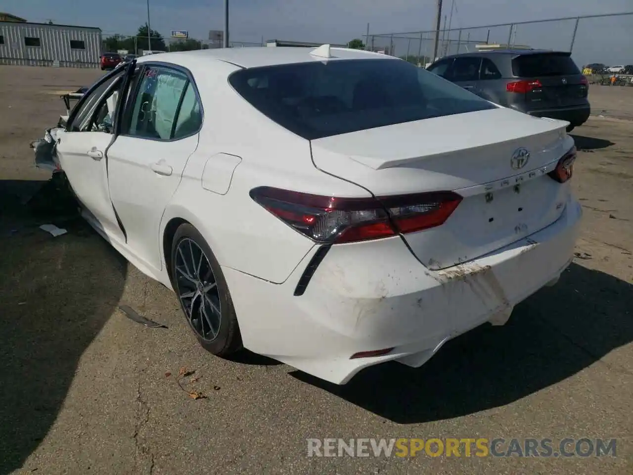 3 Photograph of a damaged car 4T1G11AK7MU524337 TOYOTA CAMRY 2021