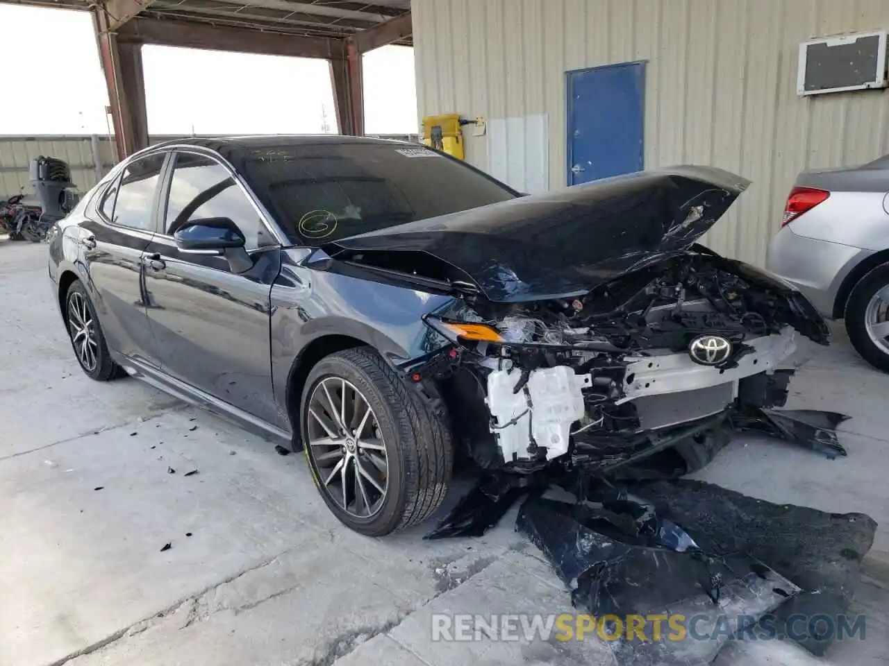 1 Photograph of a damaged car 4T1G11AK7MU525147 TOYOTA CAMRY 2021