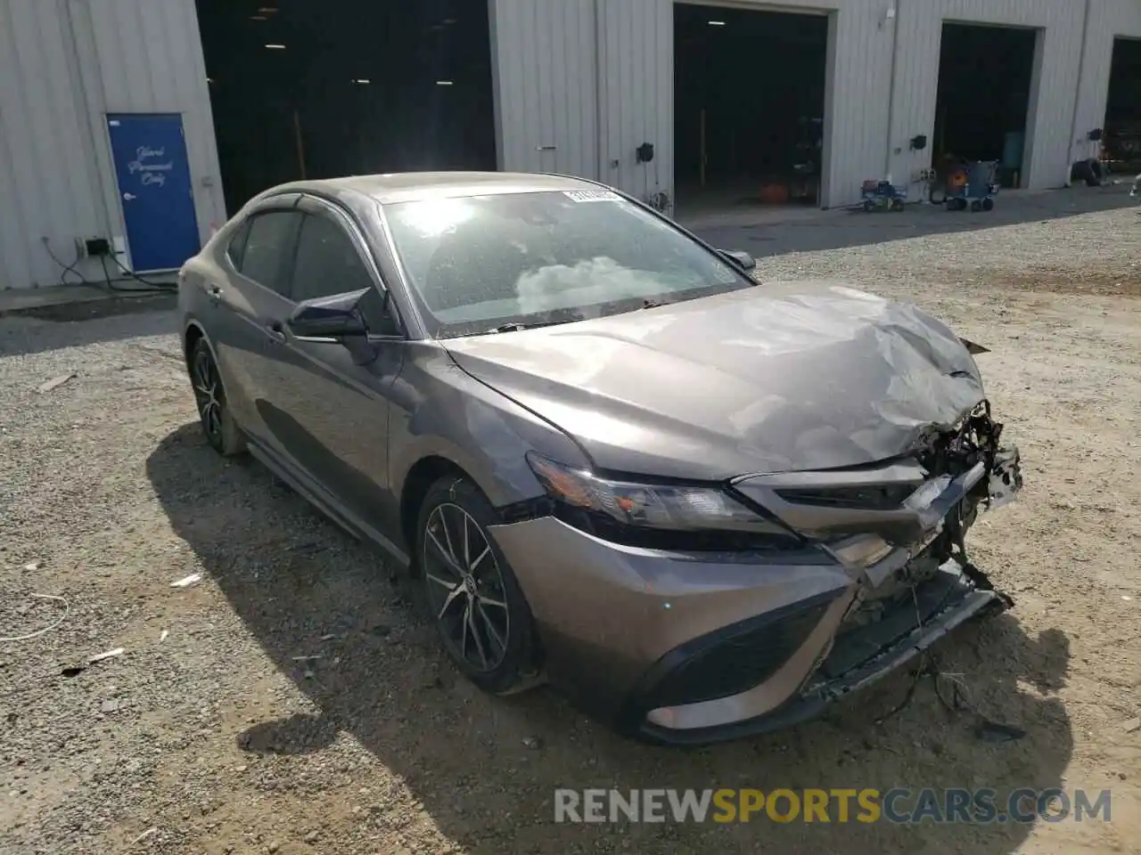 1 Photograph of a damaged car 4T1G11AK7MU533068 TOYOTA CAMRY 2021