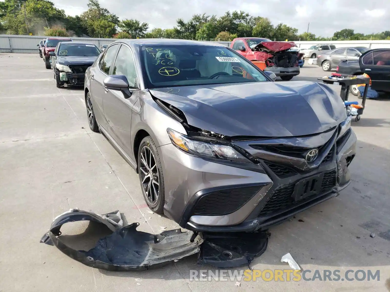 1 Photograph of a damaged car 4T1G11AK7MU541753 TOYOTA CAMRY 2021