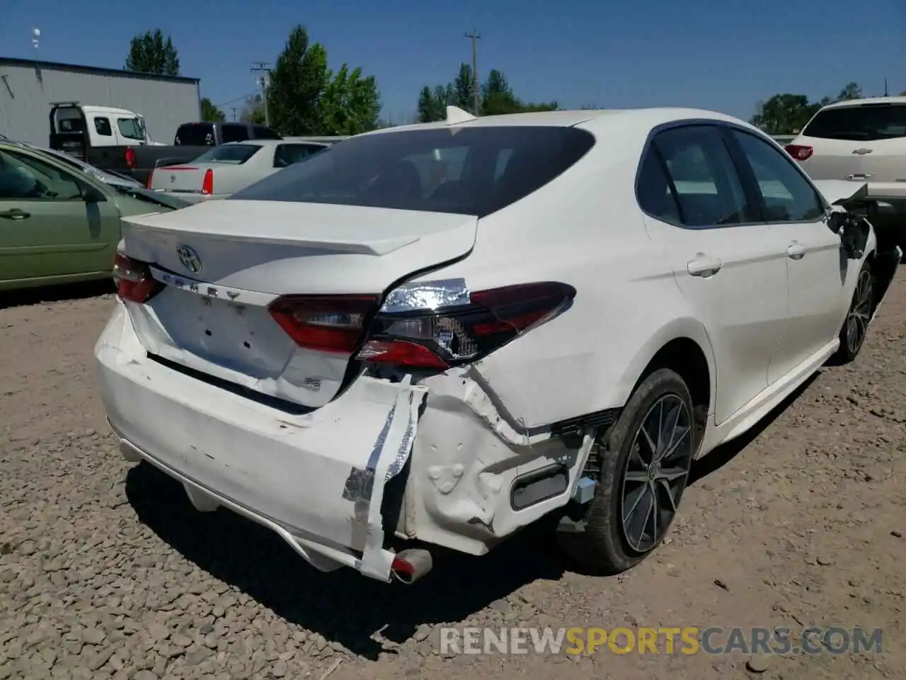 4 Photograph of a damaged car 4T1G11AK7MU548119 TOYOTA CAMRY 2021