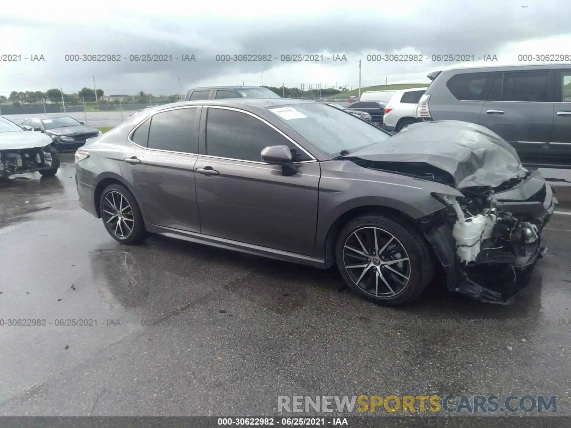 1 Photograph of a damaged car 4T1G11AK7MU553305 TOYOTA CAMRY 2021