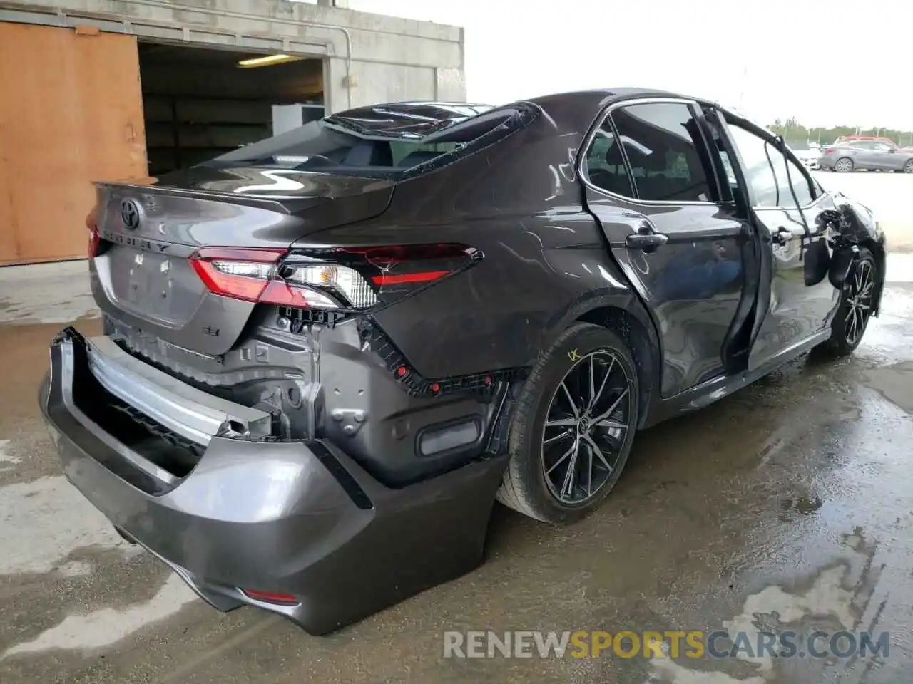 4 Photograph of a damaged car 4T1G11AK7MU553322 TOYOTA CAMRY 2021