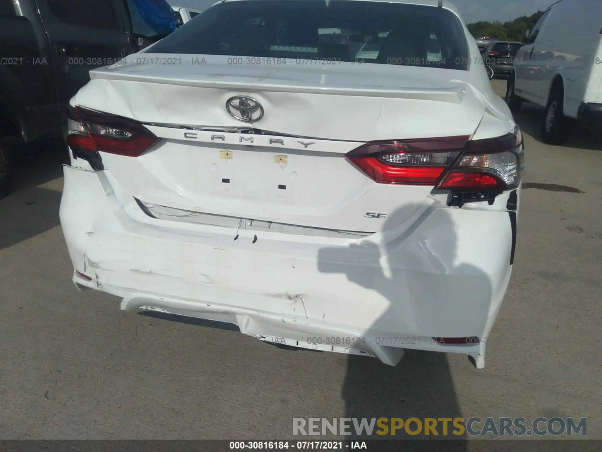 6 Photograph of a damaged car 4T1G11AK7MU558648 TOYOTA CAMRY 2021