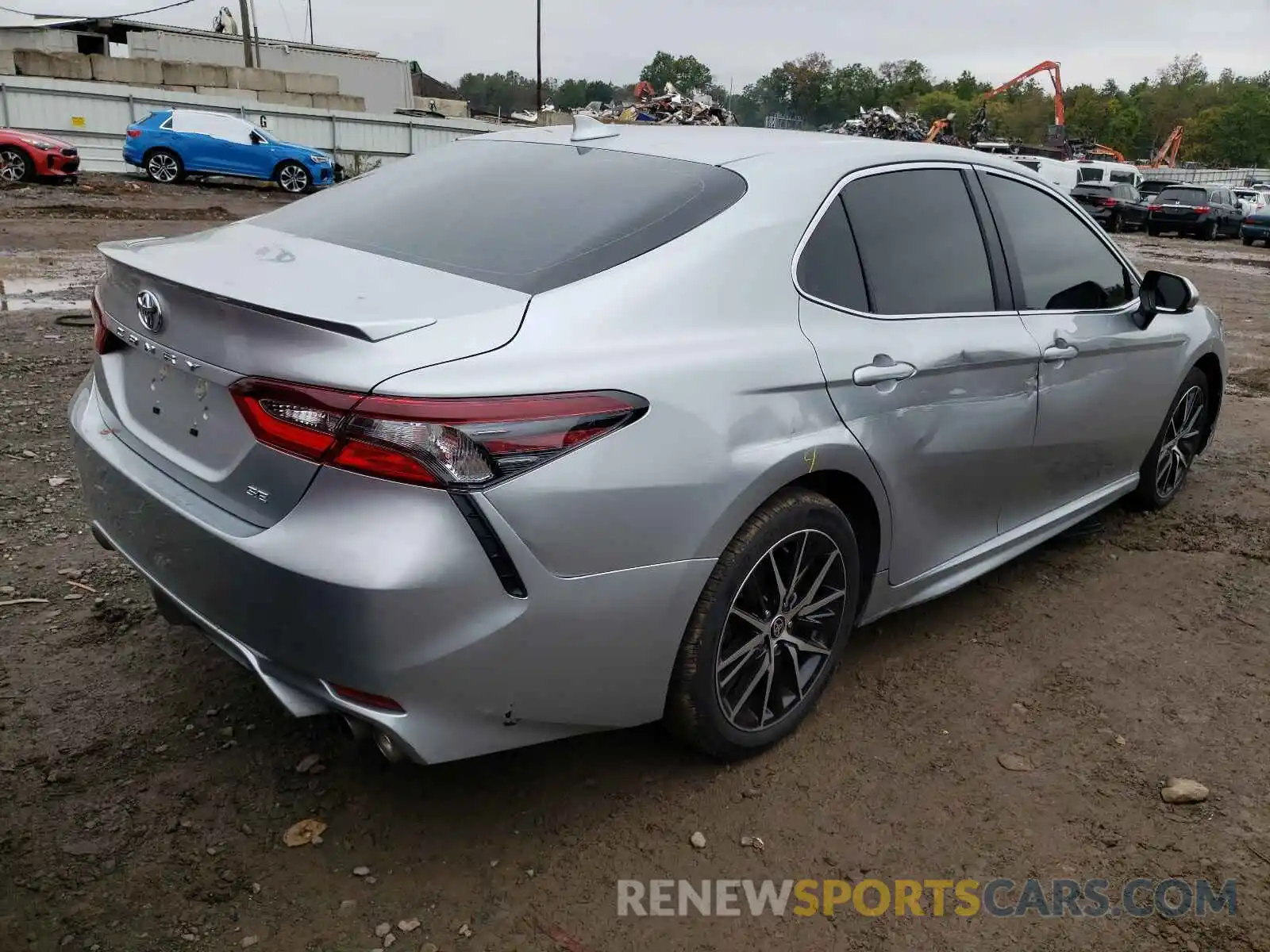 4 Photograph of a damaged car 4T1G11AK7MU559976 TOYOTA CAMRY 2021