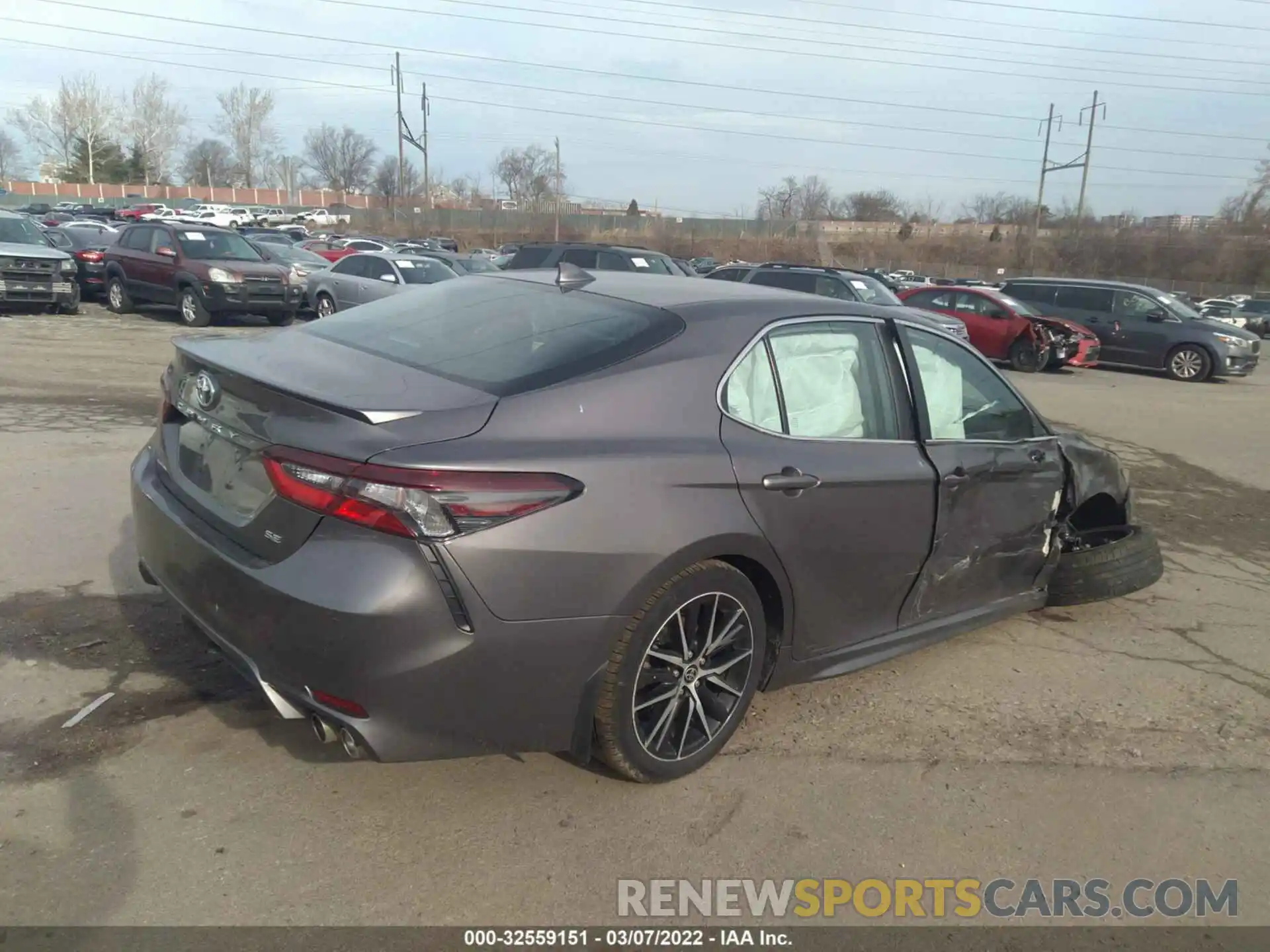 4 Photograph of a damaged car 4T1G11AK7MU566863 TOYOTA CAMRY 2021