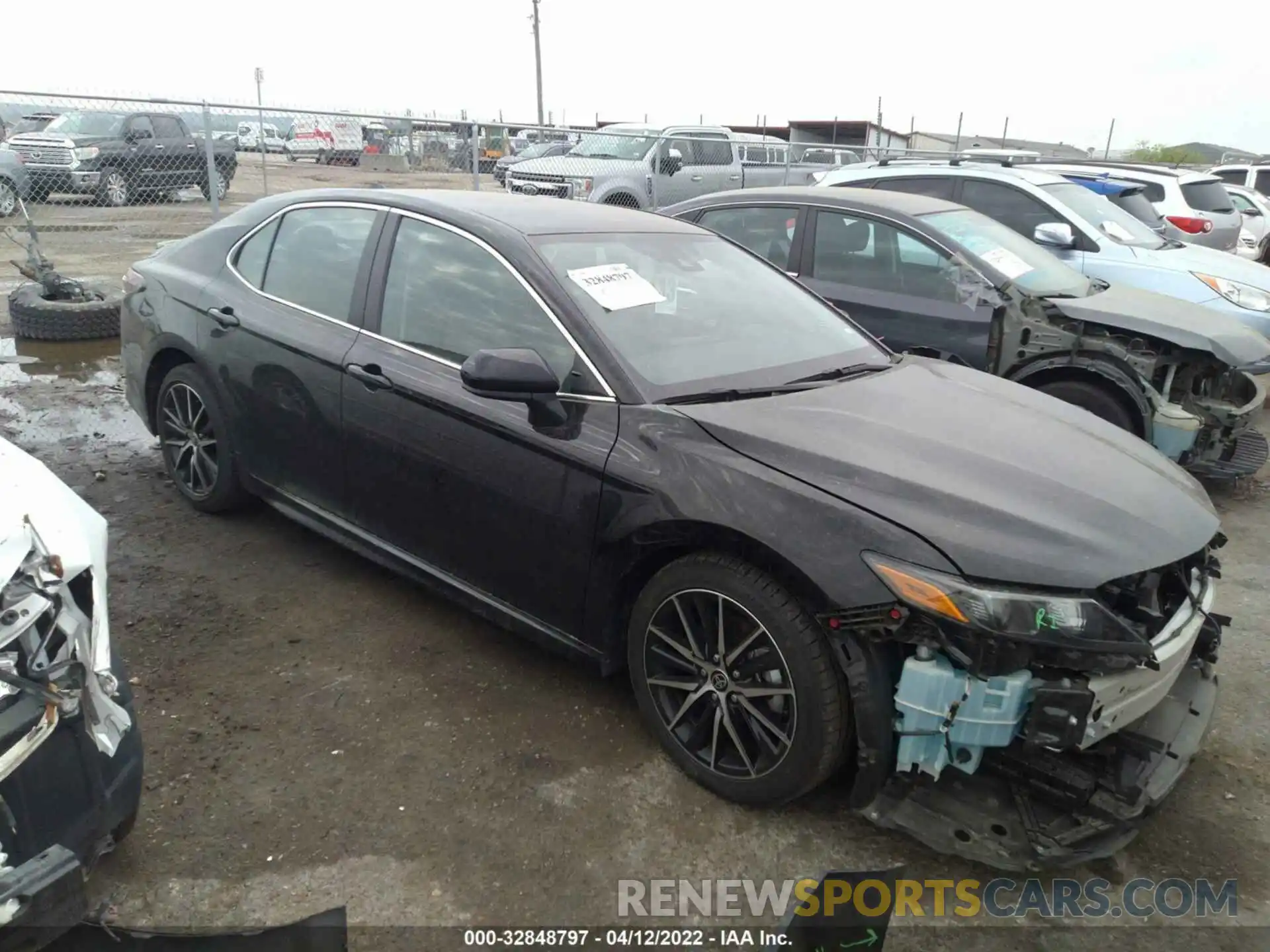 1 Photograph of a damaged car 4T1G11AK7MU576311 TOYOTA CAMRY 2021