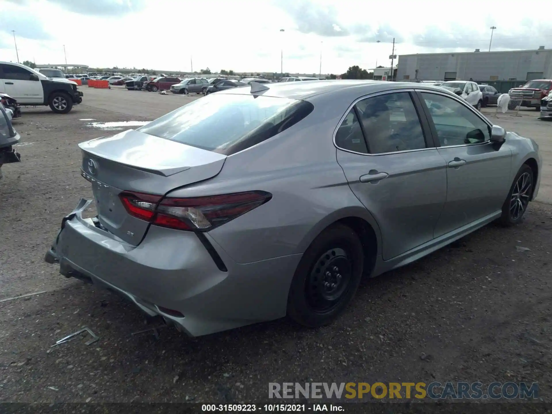 4 Photograph of a damaged car 4T1G11AK7MU580245 TOYOTA CAMRY 2021