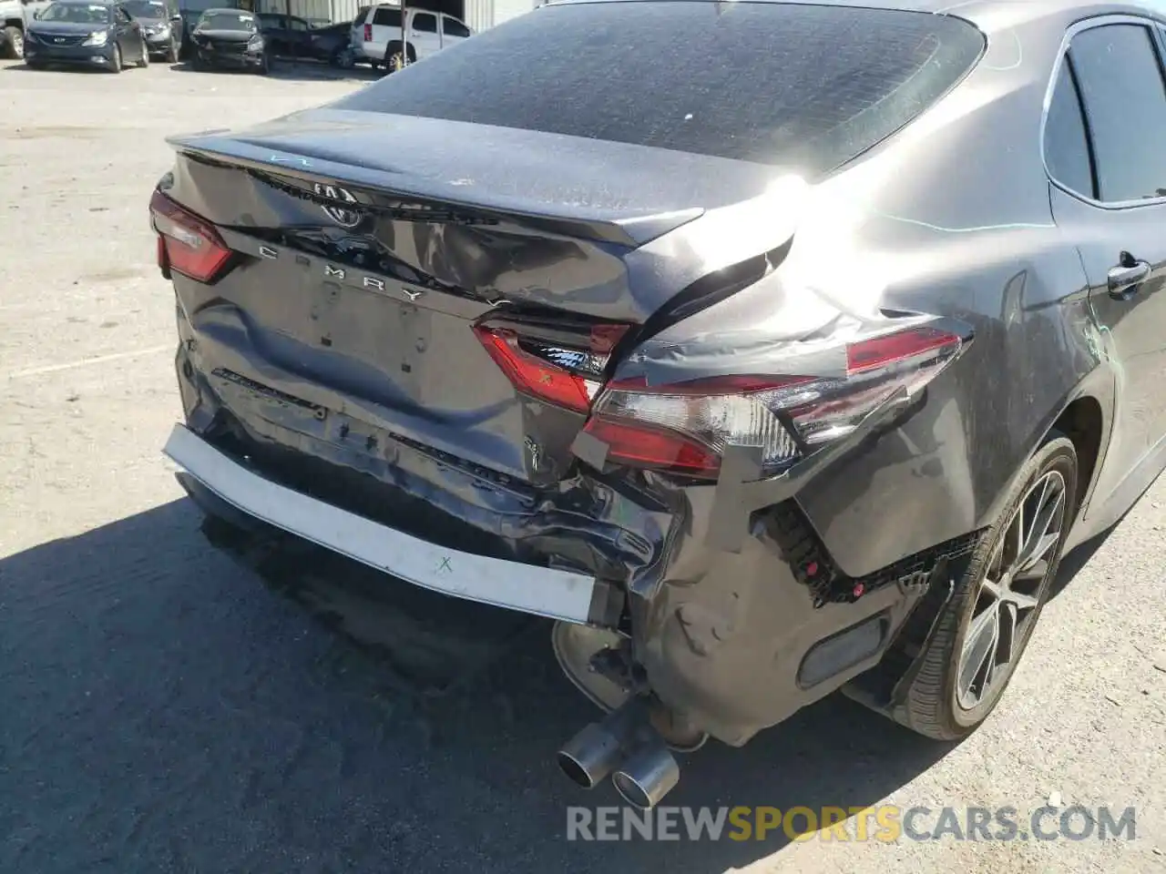 9 Photograph of a damaged car 4T1G11AK7MU580956 TOYOTA CAMRY 2021