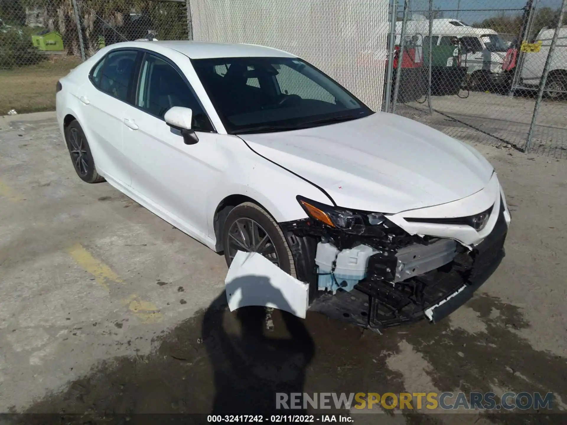 1 Photograph of a damaged car 4T1G11AK7MU584148 TOYOTA CAMRY 2021