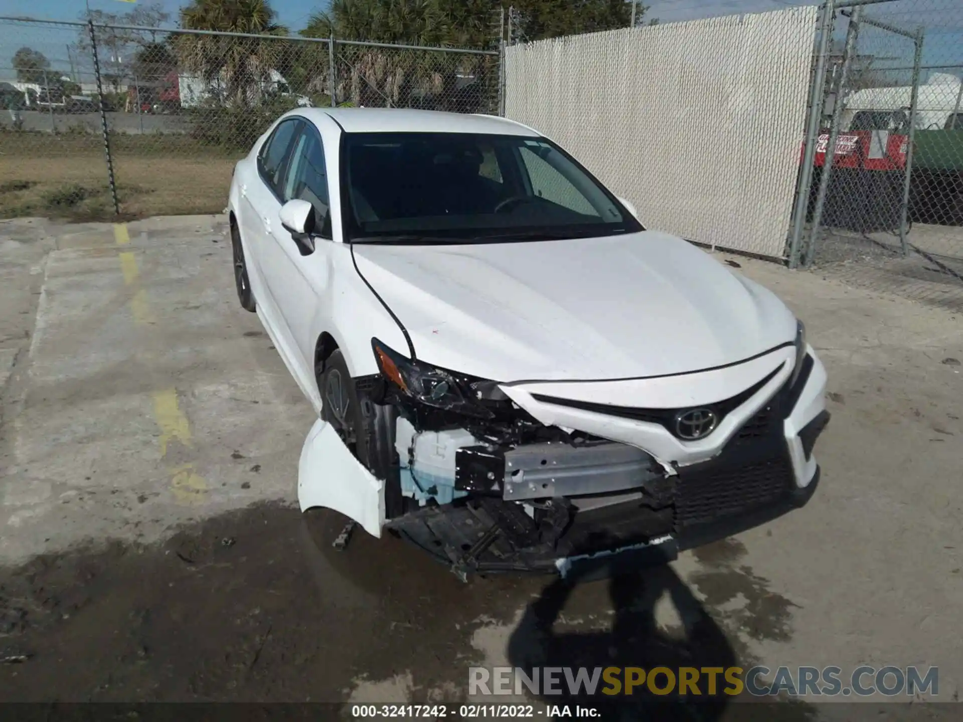 6 Photograph of a damaged car 4T1G11AK7MU584148 TOYOTA CAMRY 2021