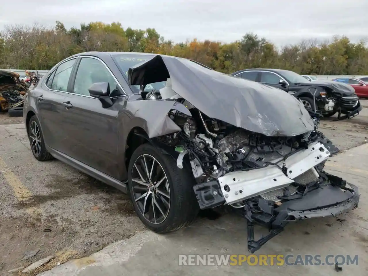 1 Photograph of a damaged car 4T1G11AK7MU586899 TOYOTA CAMRY 2021