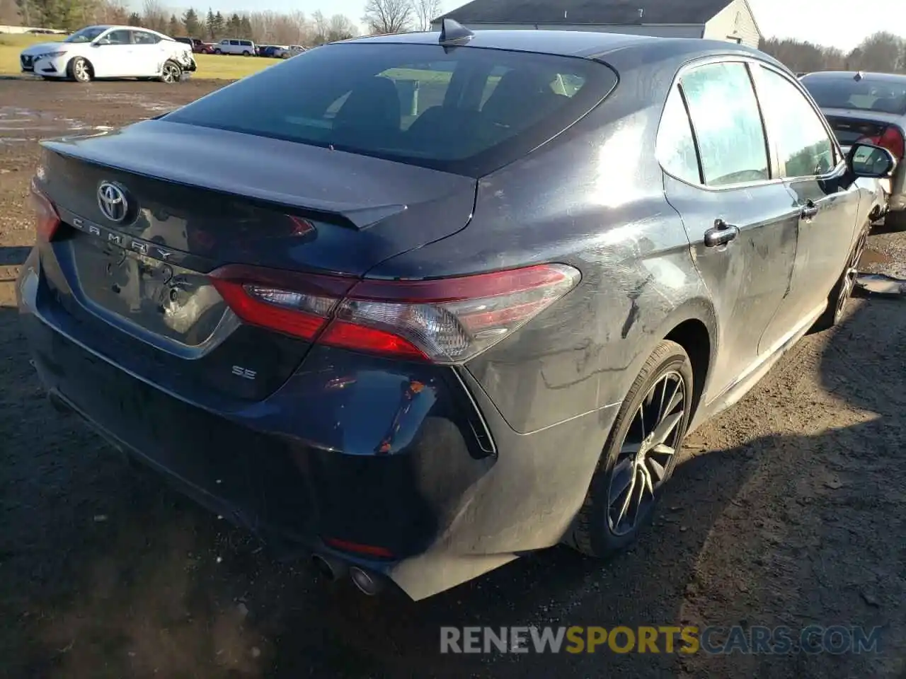 4 Photograph of a damaged car 4T1G11AK8MU403087 TOYOTA CAMRY 2021