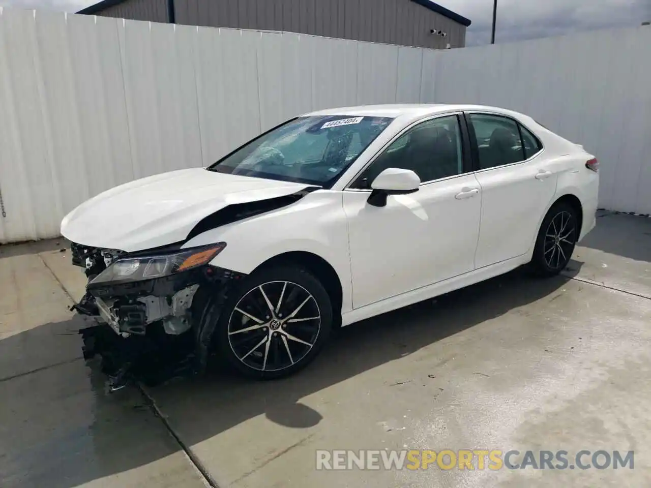 1 Photograph of a damaged car 4T1G11AK8MU417135 TOYOTA CAMRY 2021