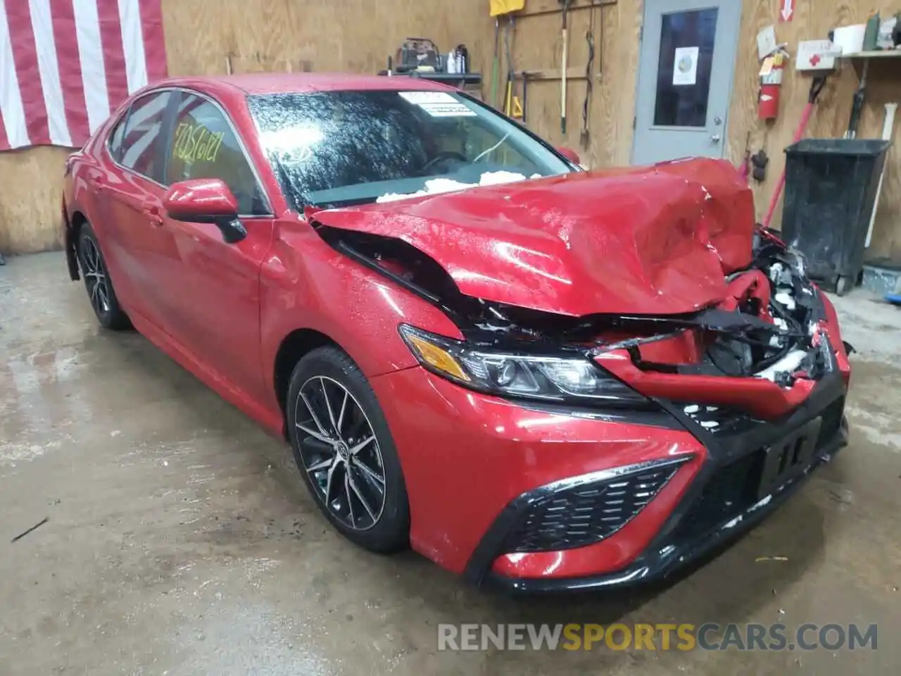 1 Photograph of a damaged car 4T1G11AK8MU427695 TOYOTA CAMRY 2021