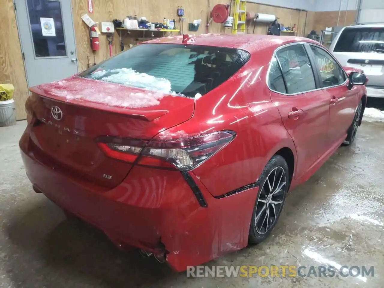 4 Photograph of a damaged car 4T1G11AK8MU427695 TOYOTA CAMRY 2021