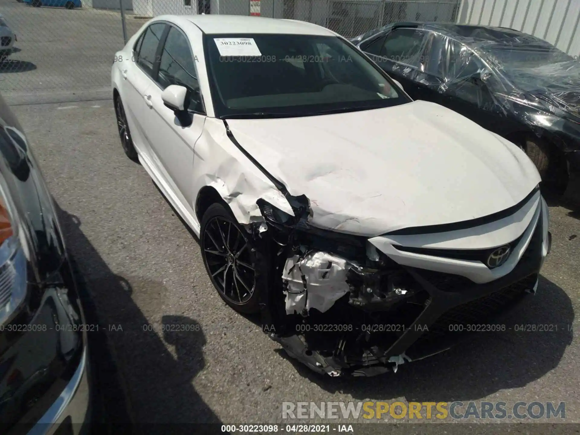 1 Photograph of a damaged car 4T1G11AK8MU430855 TOYOTA CAMRY 2021