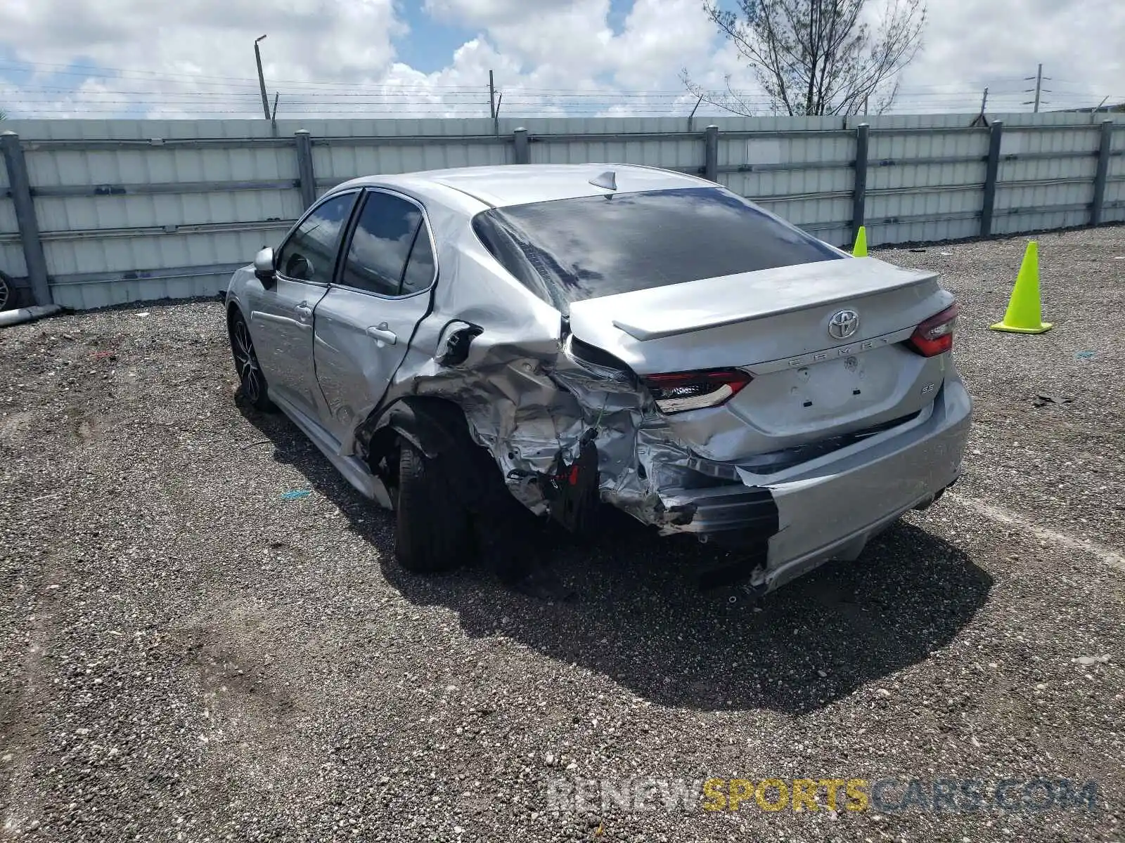 3 Photograph of a damaged car 4T1G11AK8MU449180 TOYOTA CAMRY 2021