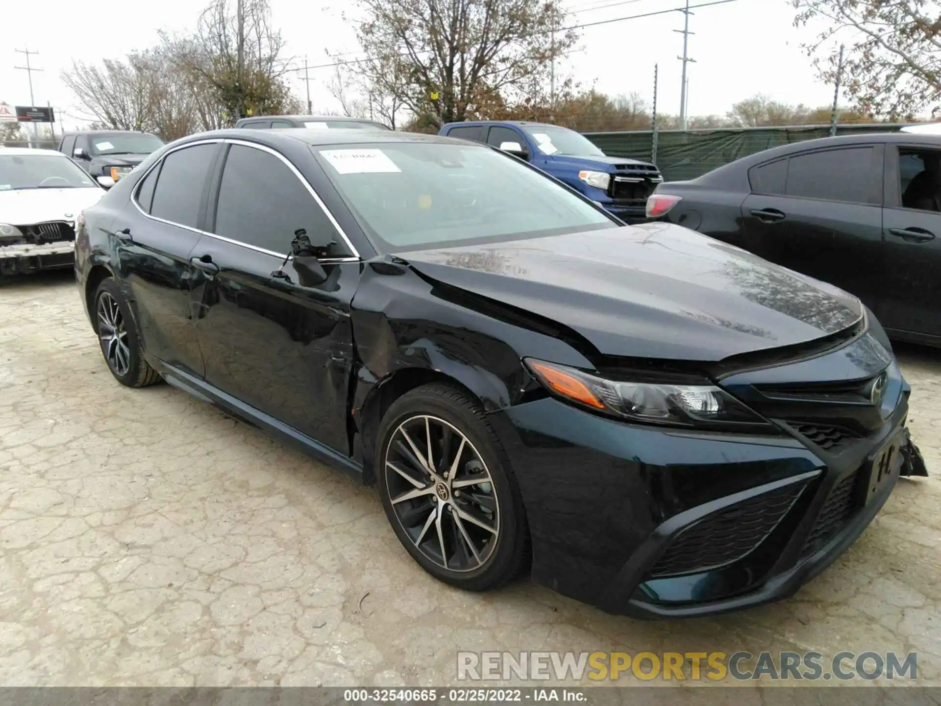 1 Photograph of a damaged car 4T1G11AK8MU449387 TOYOTA CAMRY 2021