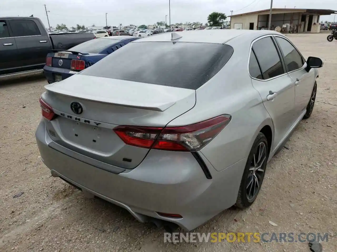 4 Photograph of a damaged car 4T1G11AK8MU453150 TOYOTA CAMRY 2021