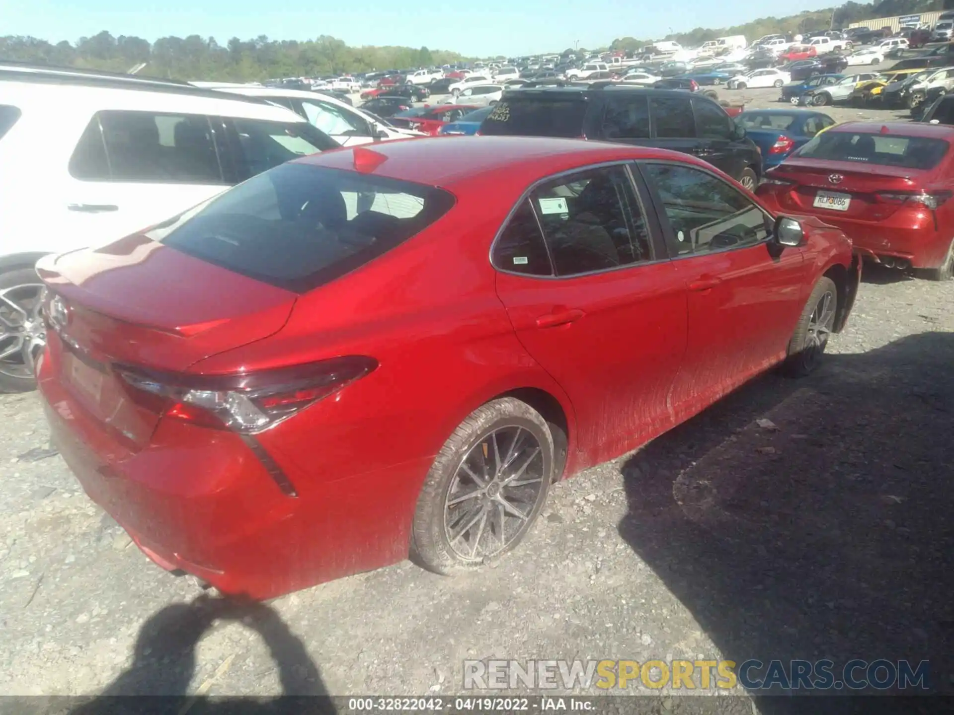 4 Photograph of a damaged car 4T1G11AK8MU456470 TOYOTA CAMRY 2021