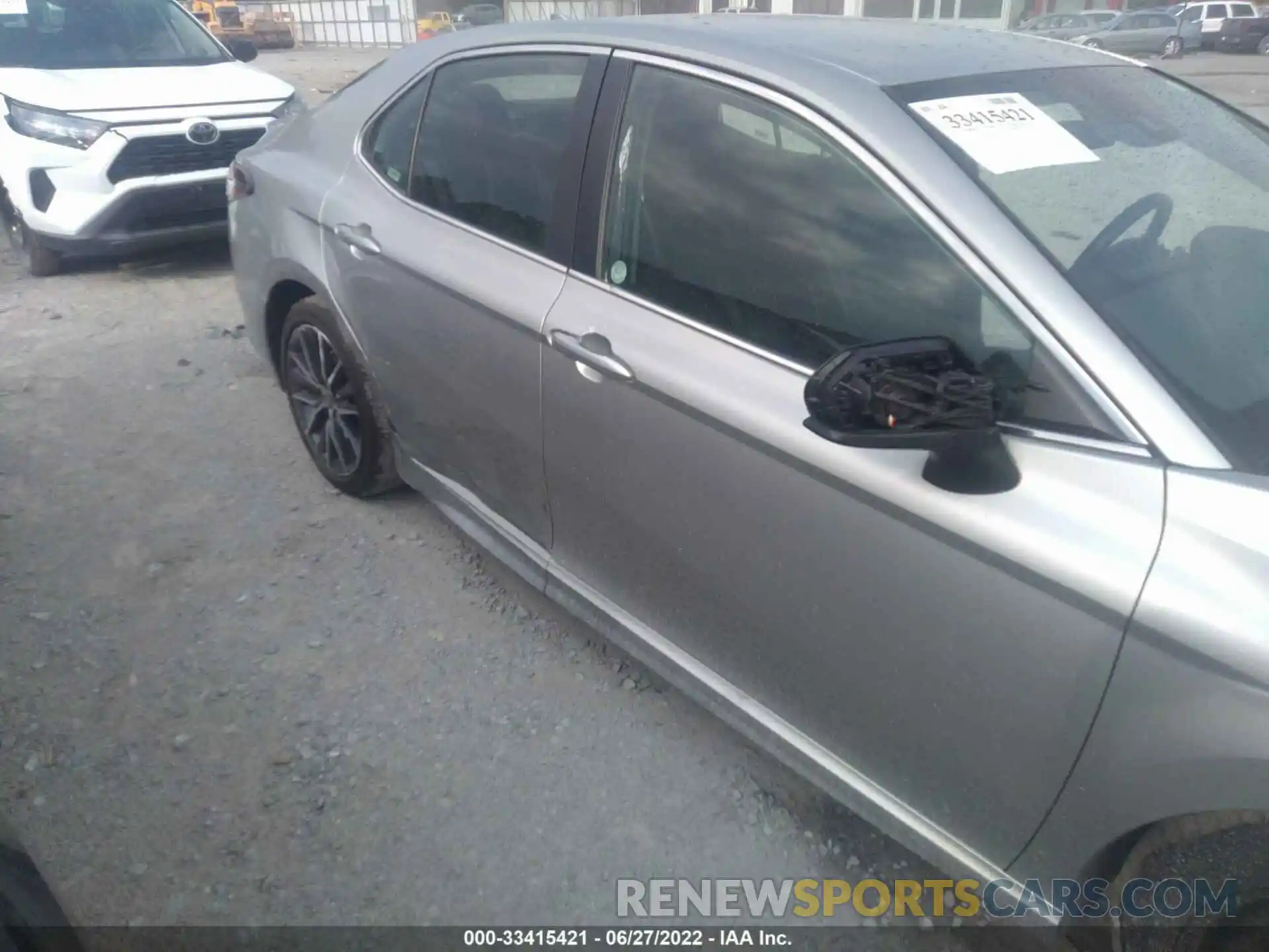 6 Фотография поврежденного автомобиля 4T1G11AK8MU457828 TOYOTA CAMRY 2021