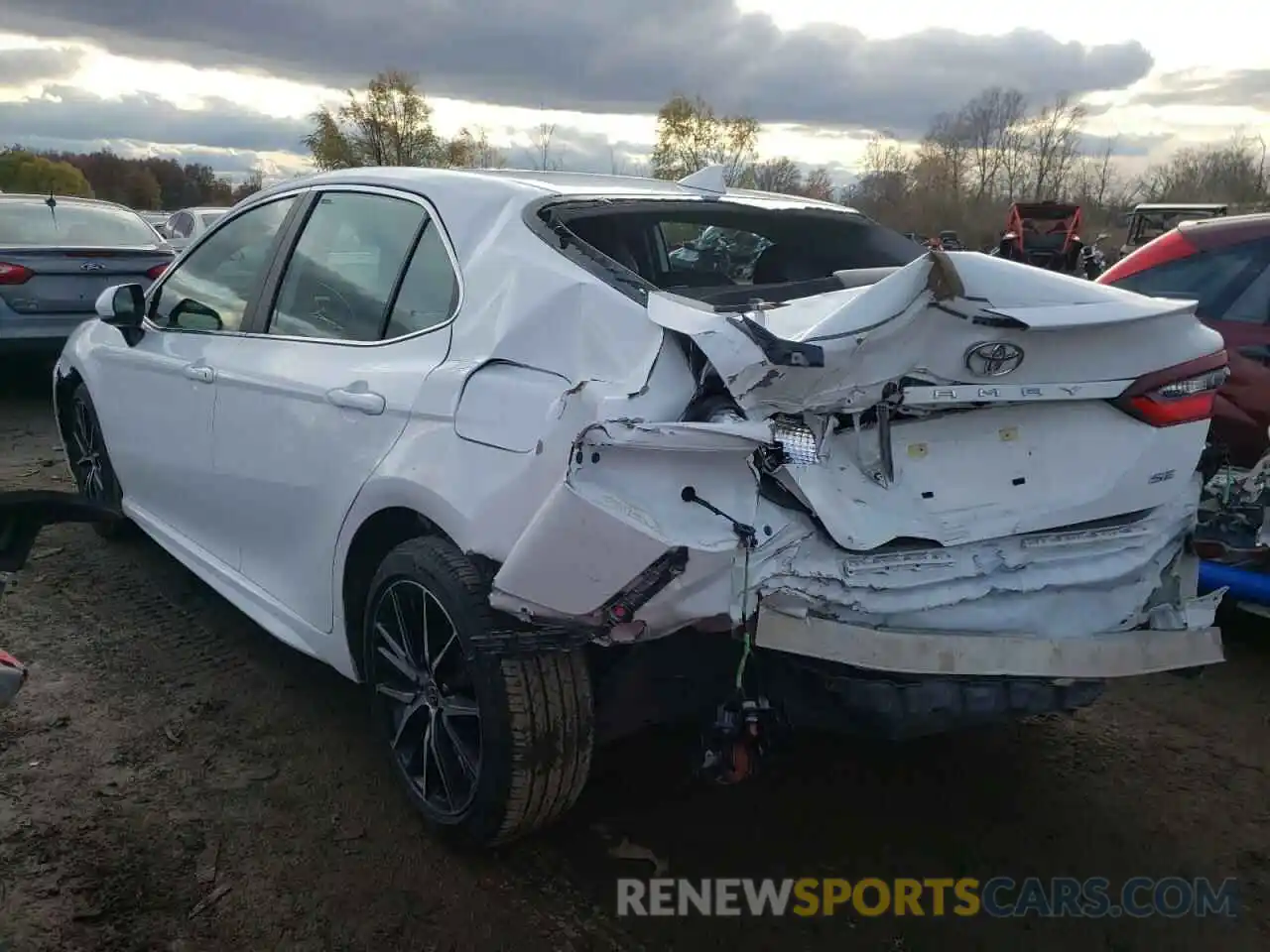 3 Photograph of a damaged car 4T1G11AK8MU468439 TOYOTA CAMRY 2021