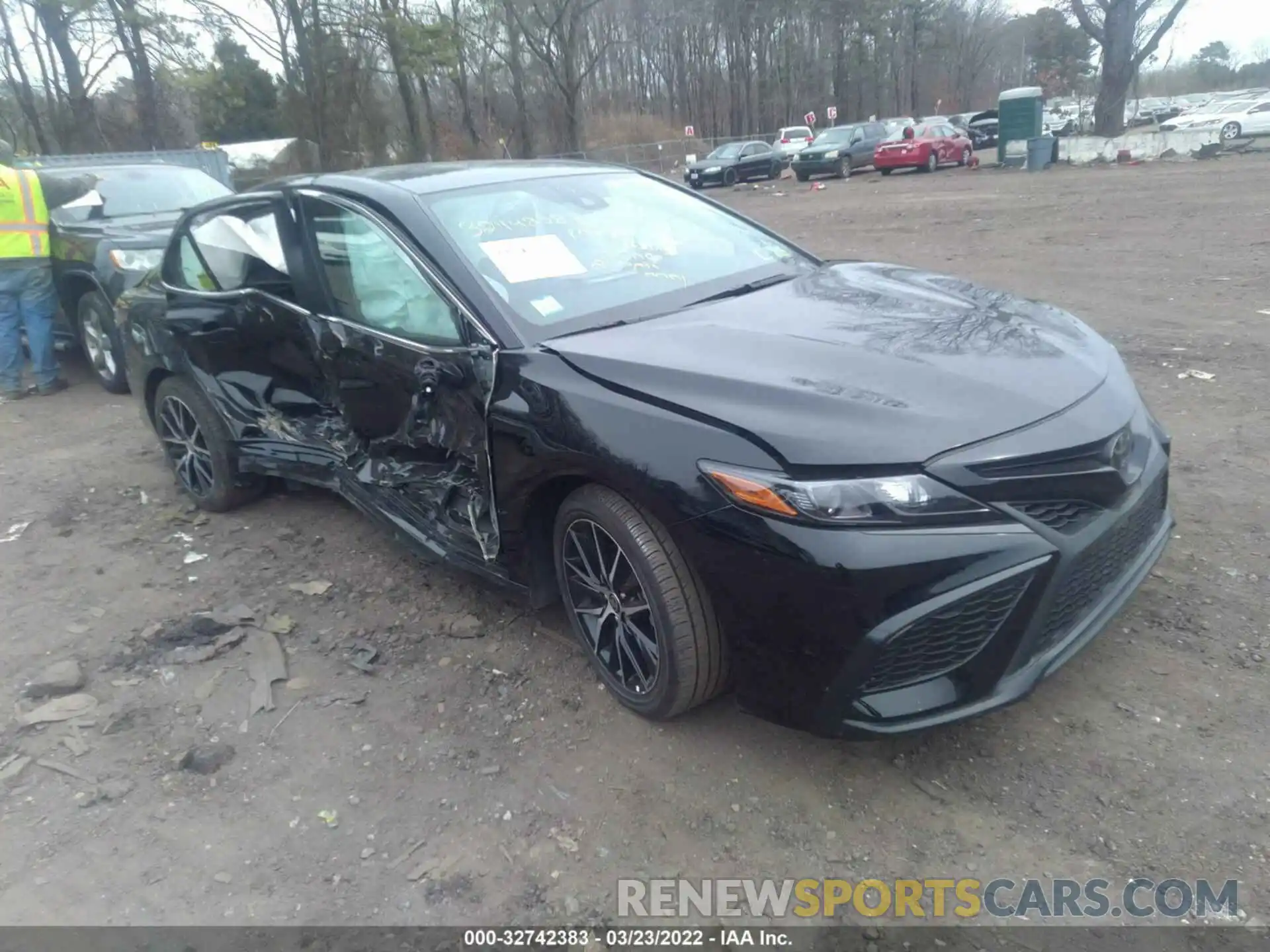 1 Photograph of a damaged car 4T1G11AK8MU481238 TOYOTA CAMRY 2021