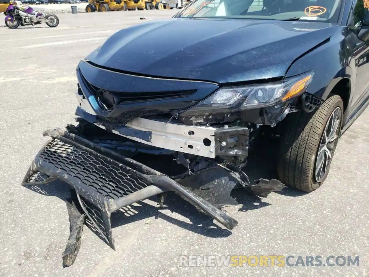 9 Photograph of a damaged car 4T1G11AK8MU489680 TOYOTA CAMRY 2021