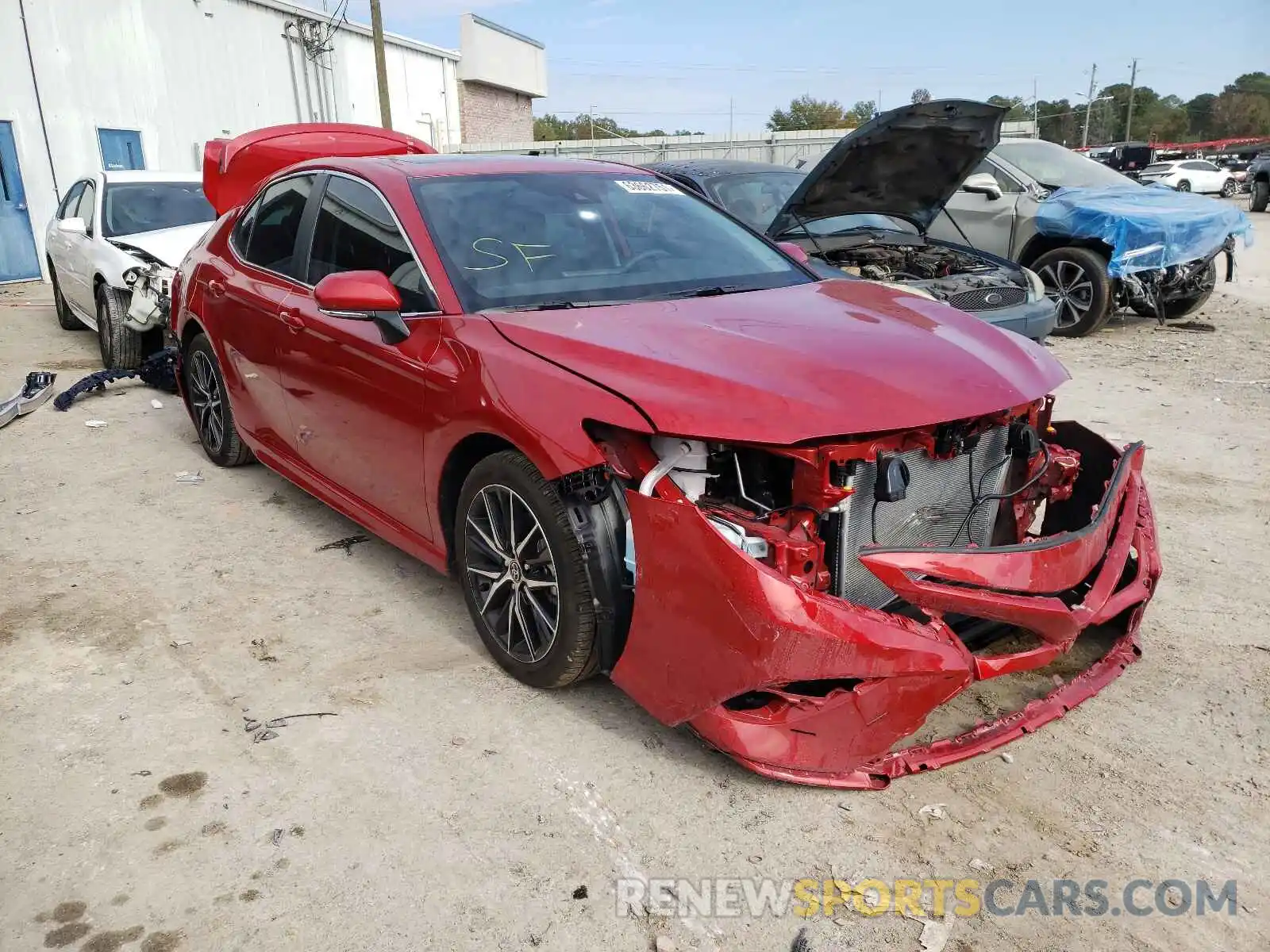 1 Photograph of a damaged car 4T1G11AK8MU496306 TOYOTA CAMRY 2021