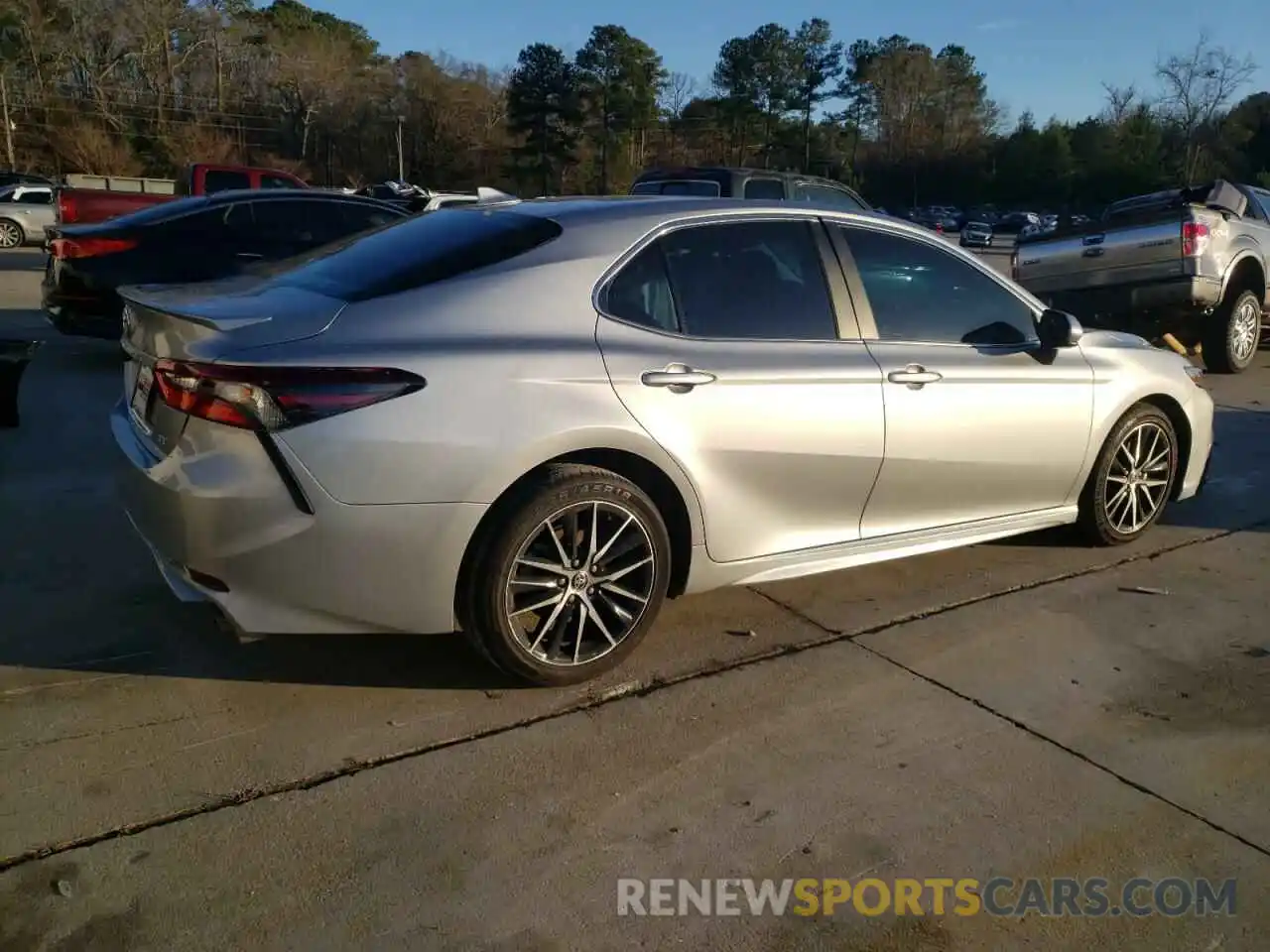 3 Photograph of a damaged car 4T1G11AK8MU521270 TOYOTA CAMRY 2021