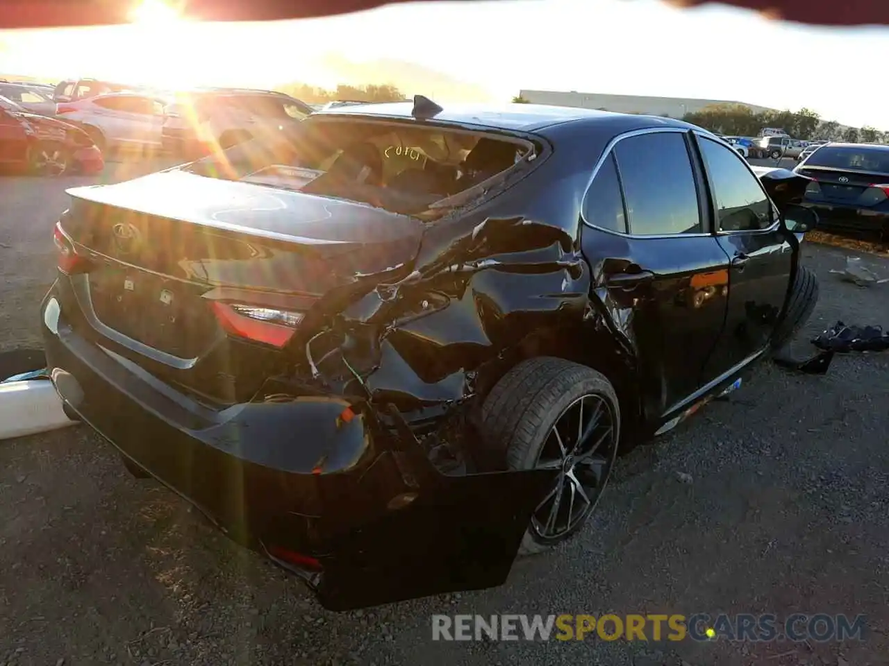 4 Photograph of a damaged car 4T1G11AK8MU530292 TOYOTA CAMRY 2021