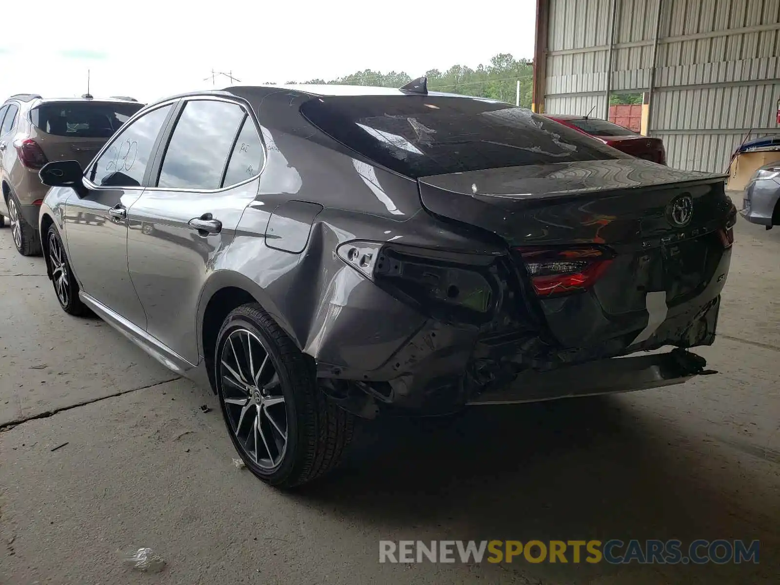 3 Photograph of a damaged car 4T1G11AK8MU530471 TOYOTA CAMRY 2021