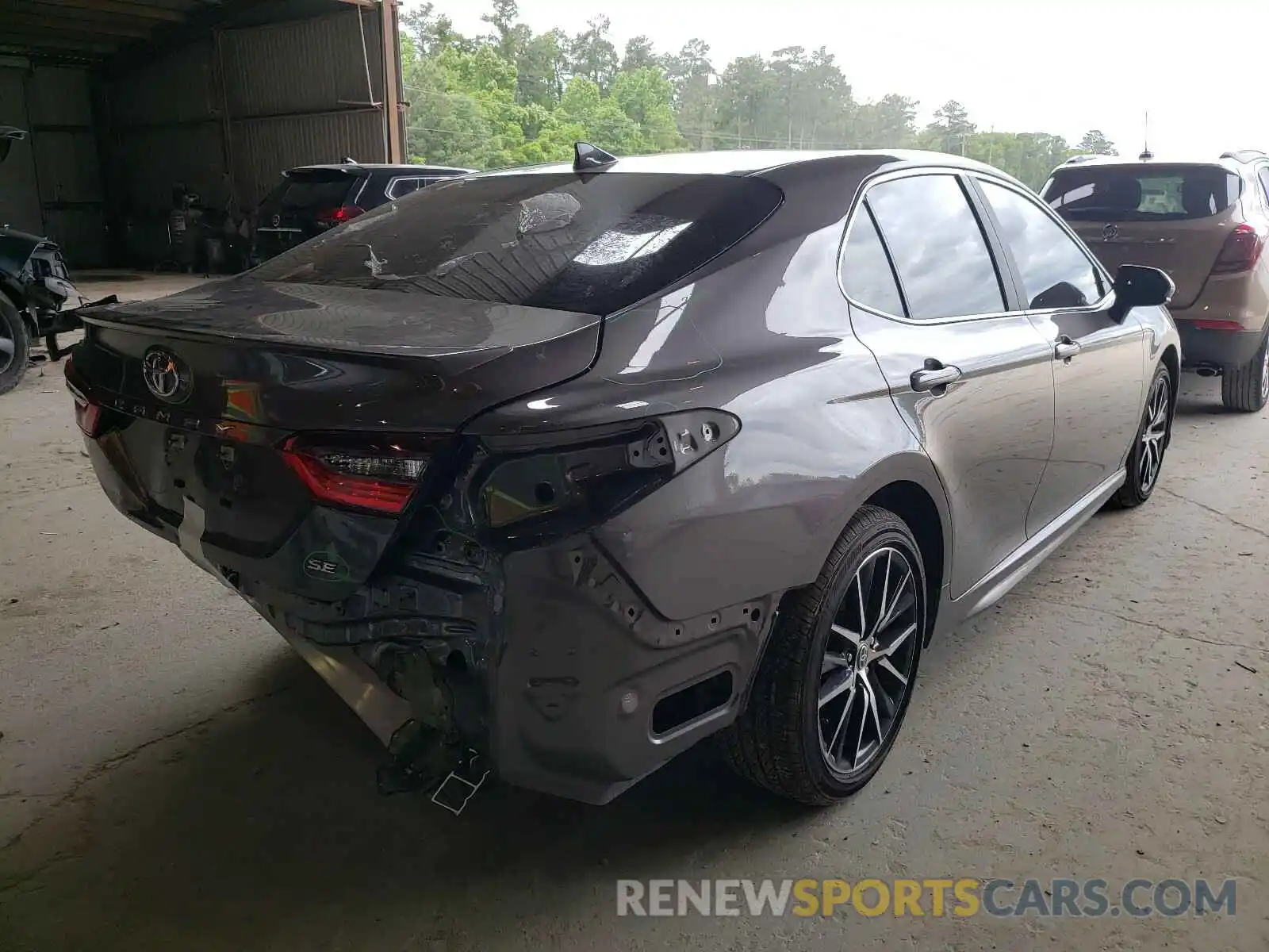 4 Photograph of a damaged car 4T1G11AK8MU530471 TOYOTA CAMRY 2021