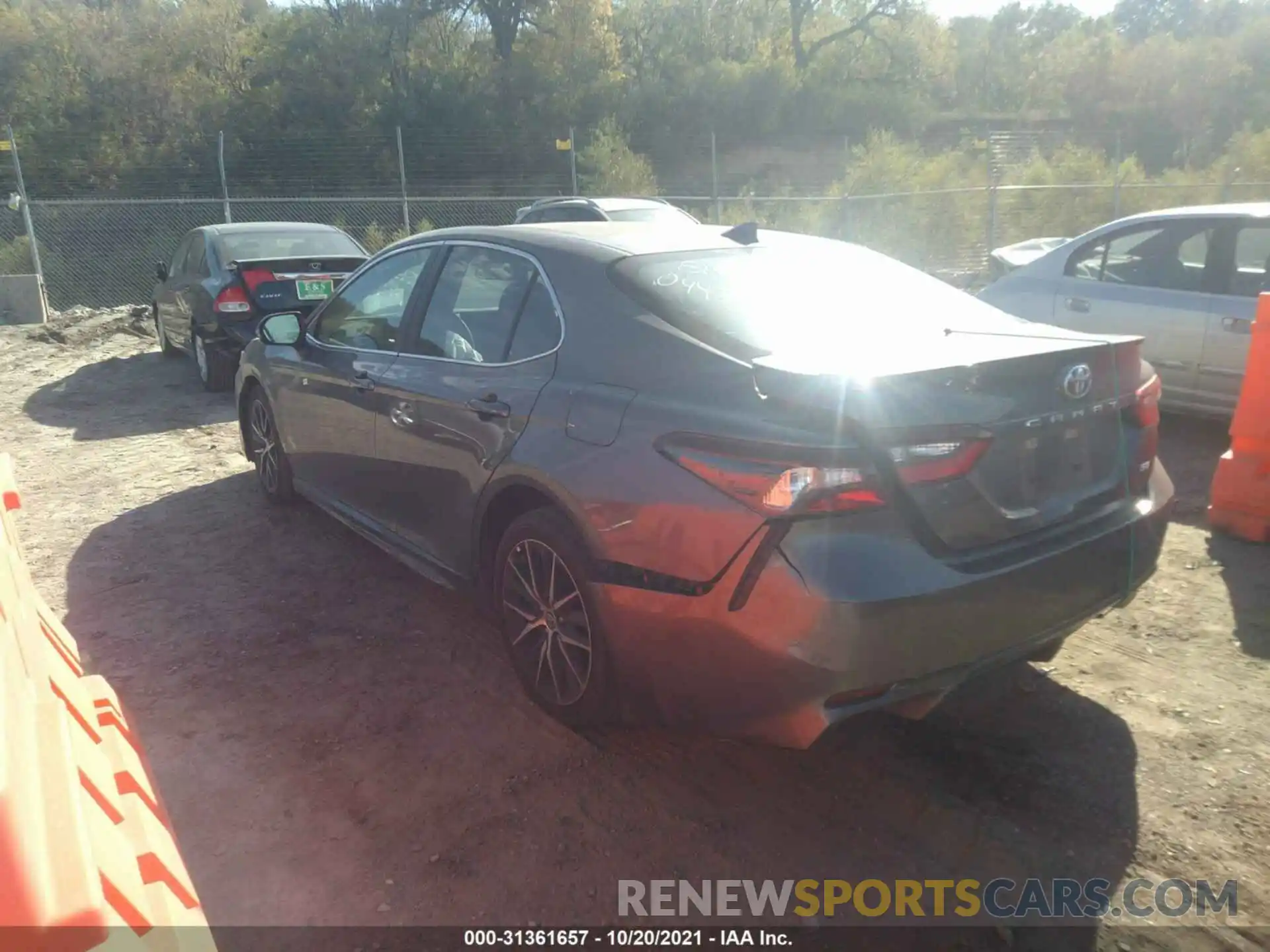 3 Photograph of a damaged car 4T1G11AK8MU531488 TOYOTA CAMRY 2021