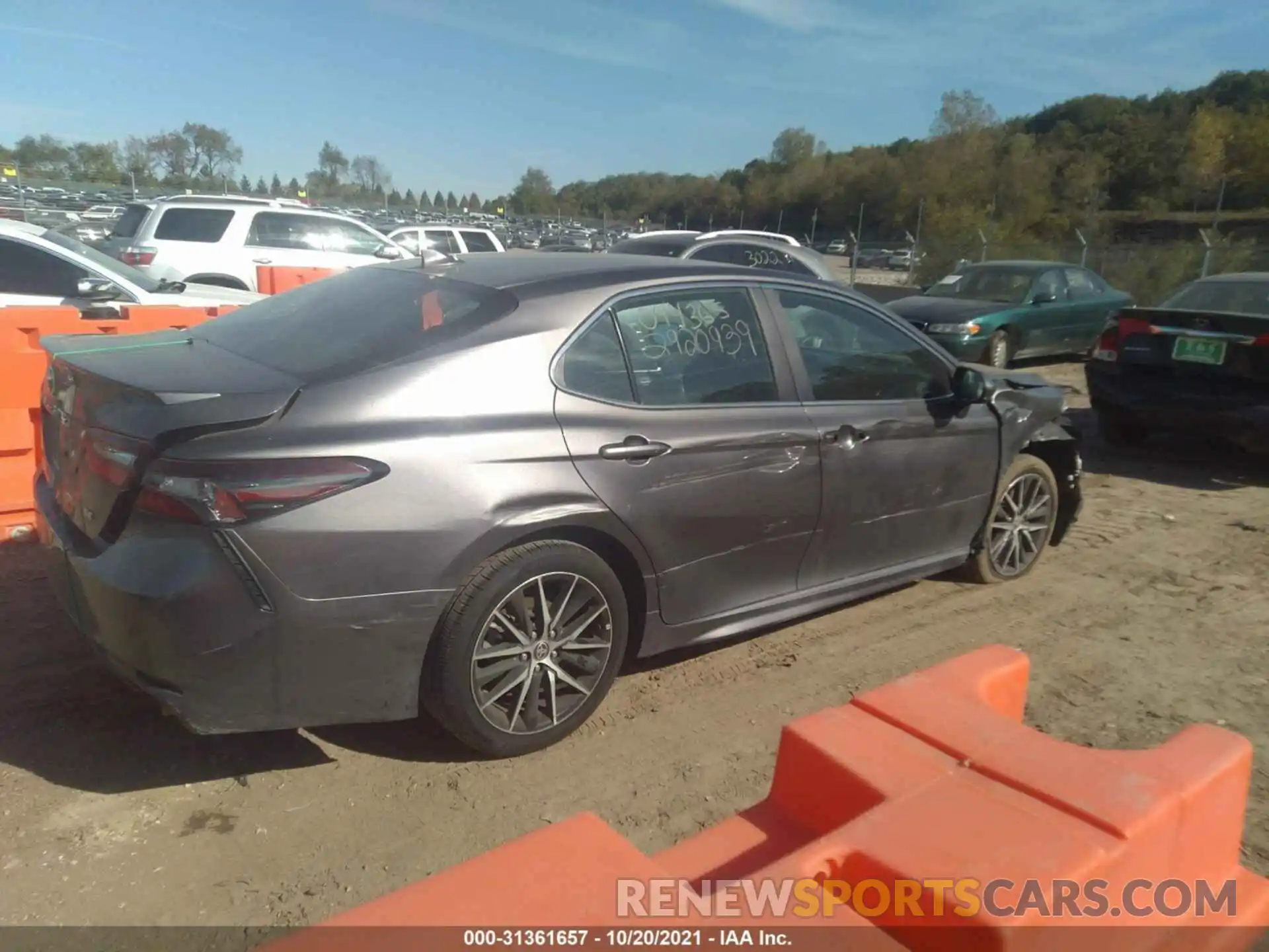 4 Photograph of a damaged car 4T1G11AK8MU531488 TOYOTA CAMRY 2021