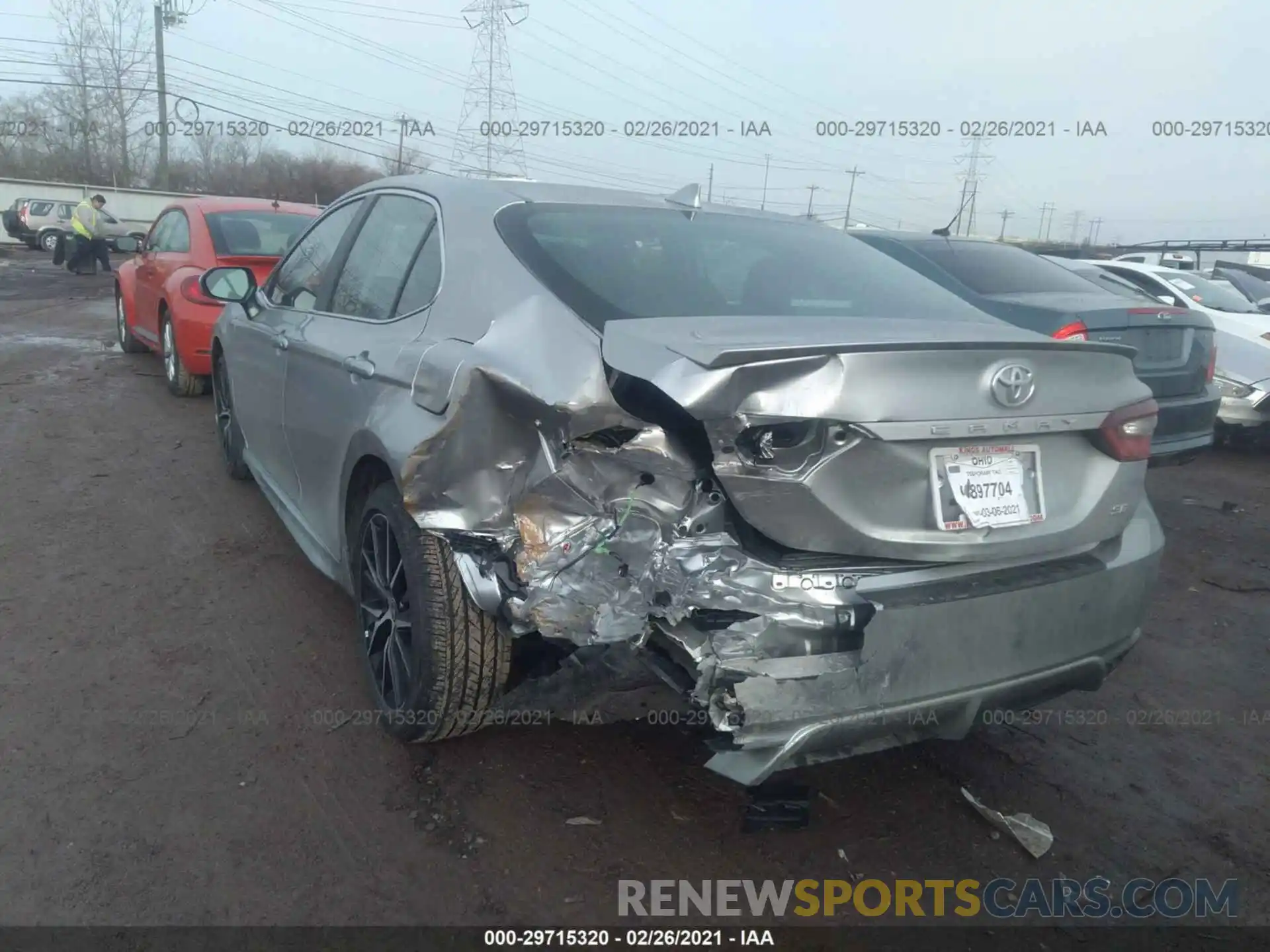 6 Photograph of a damaged car 4T1G11AK8MU532088 TOYOTA CAMRY 2021