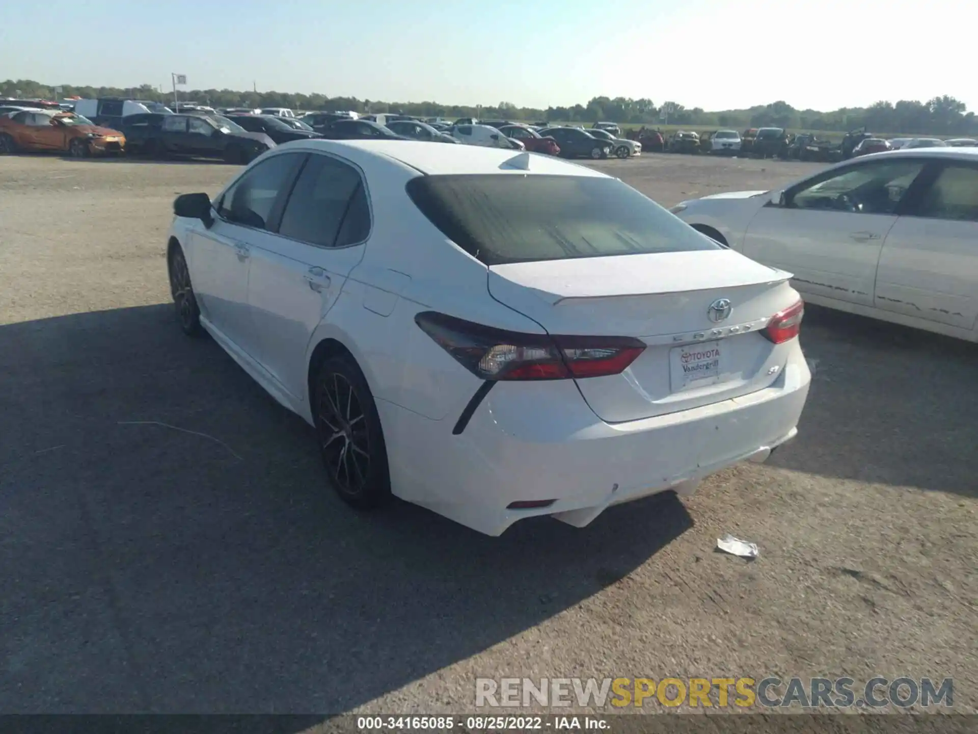 3 Photograph of a damaged car 4T1G11AK8MU535511 TOYOTA CAMRY 2021