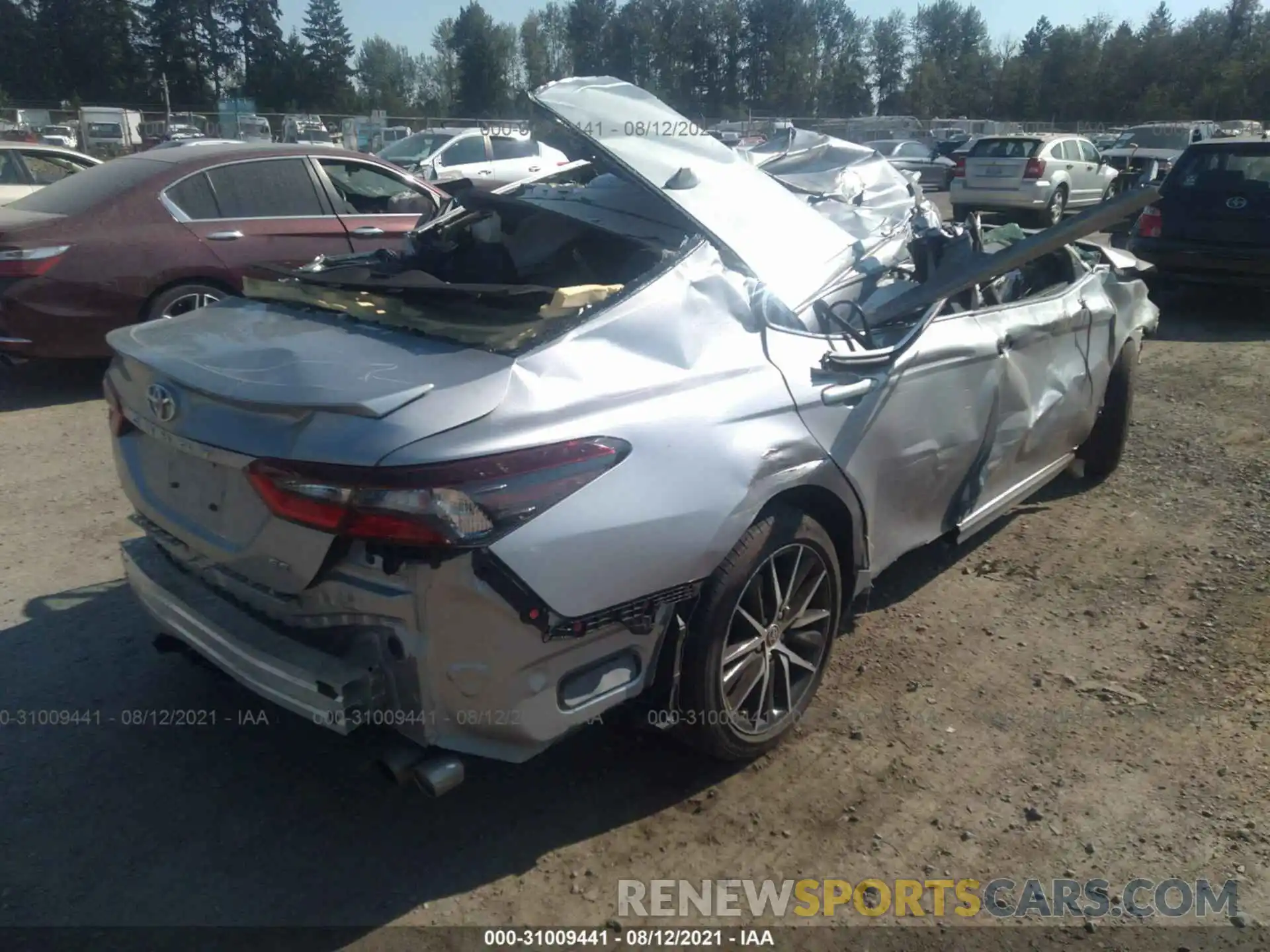 4 Photograph of a damaged car 4T1G11AK8MU537114 TOYOTA CAMRY 2021